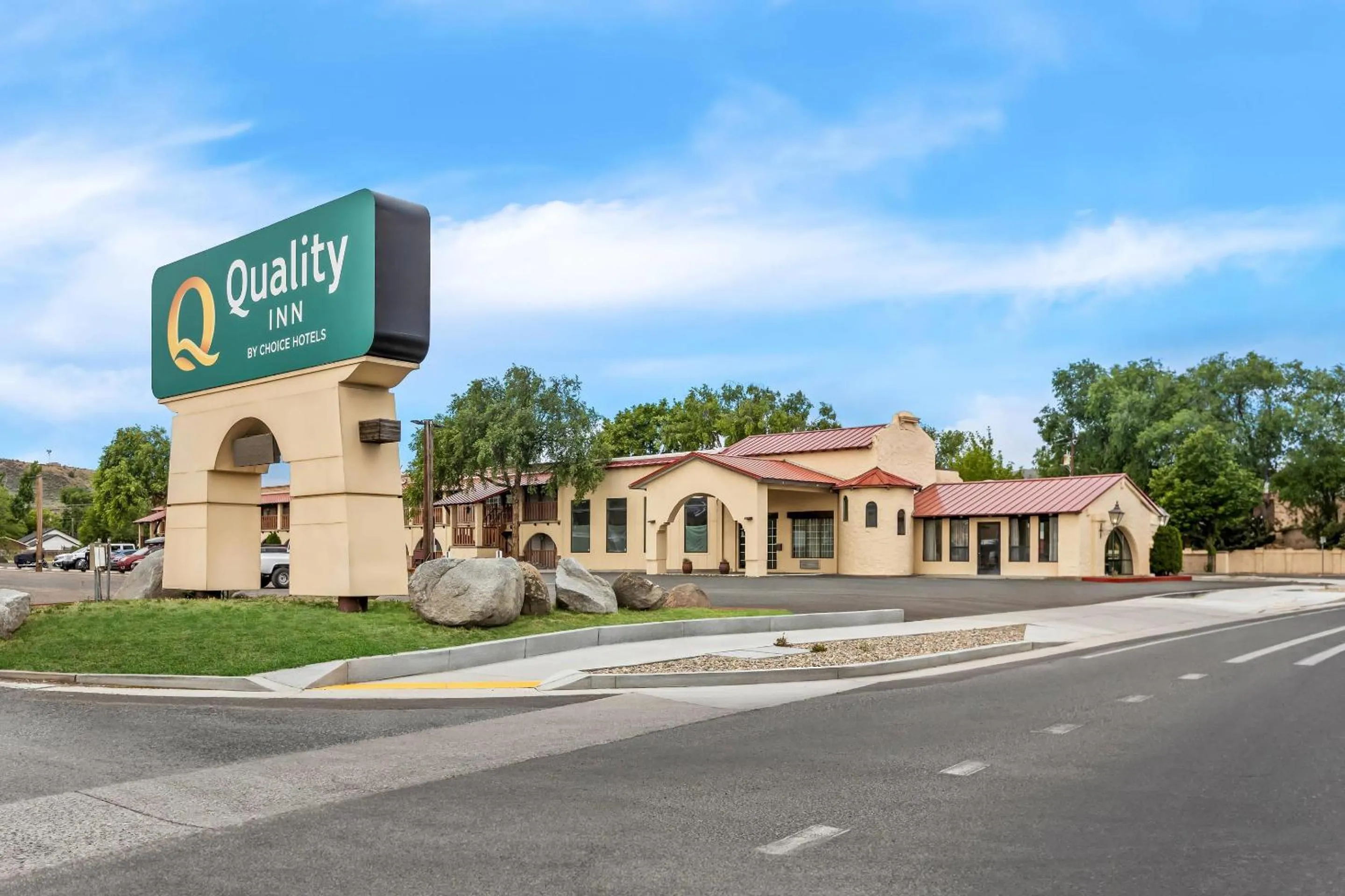 Property building in Quality Inn