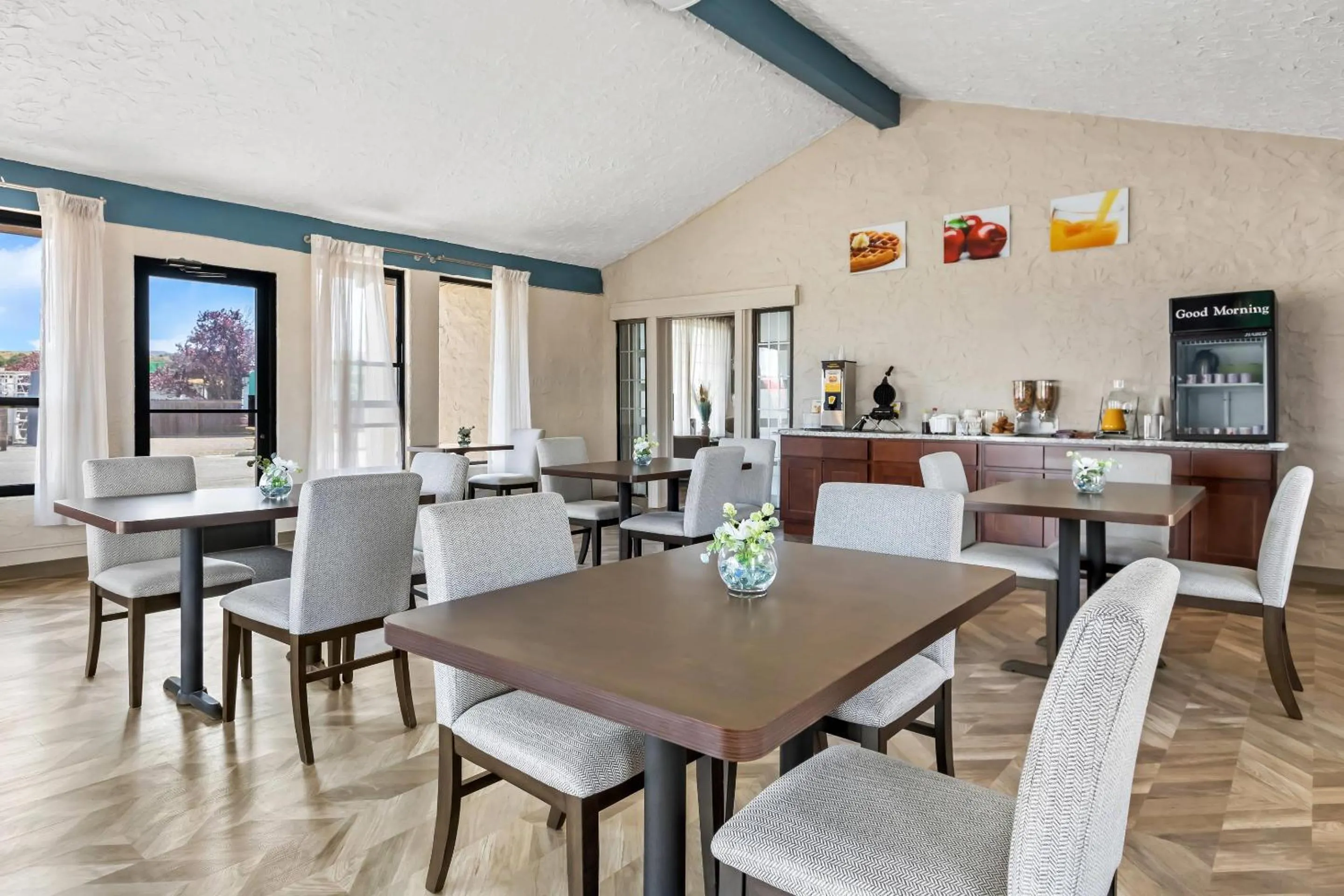 Breakfast in Quality Inn