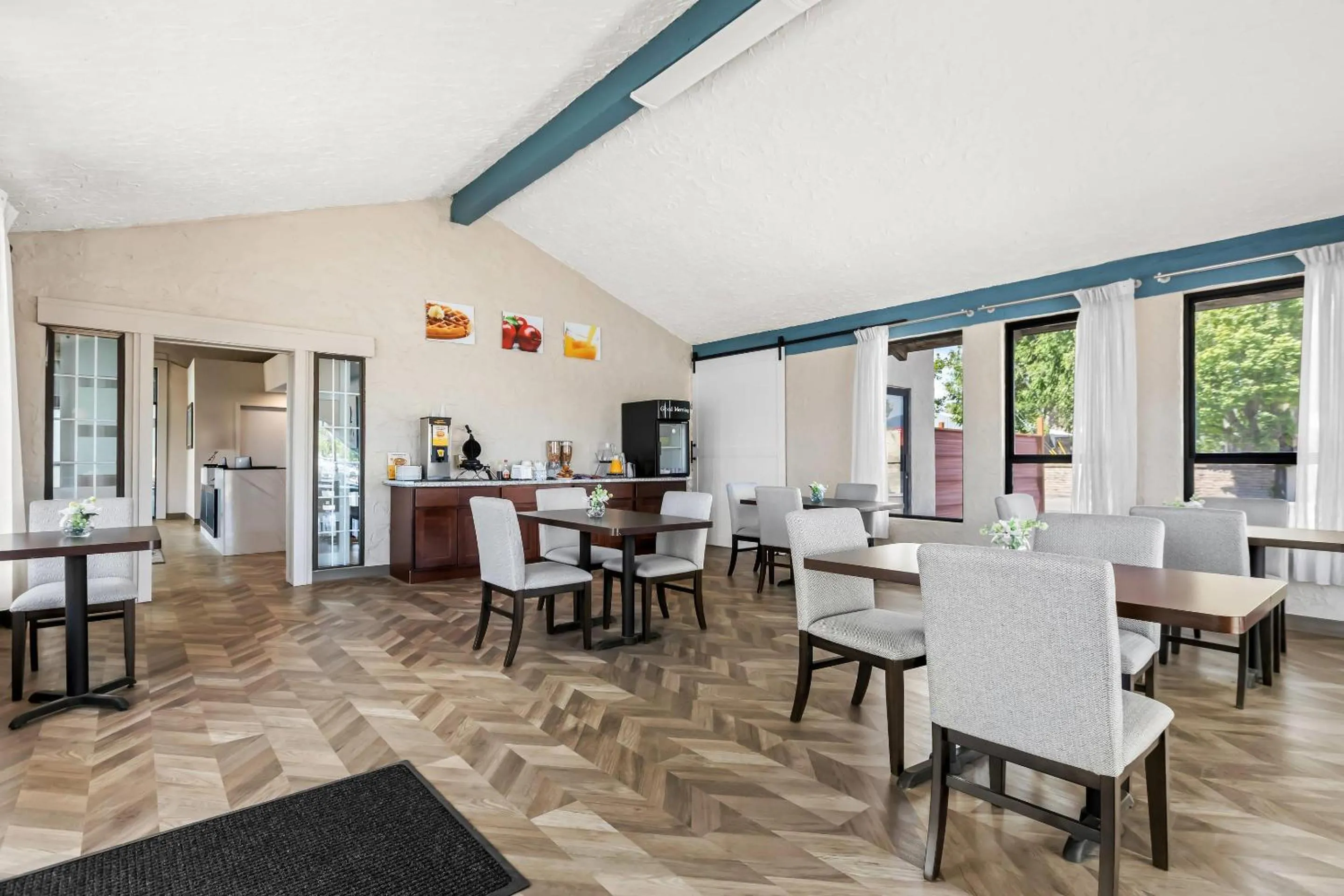 Breakfast in Quality Inn