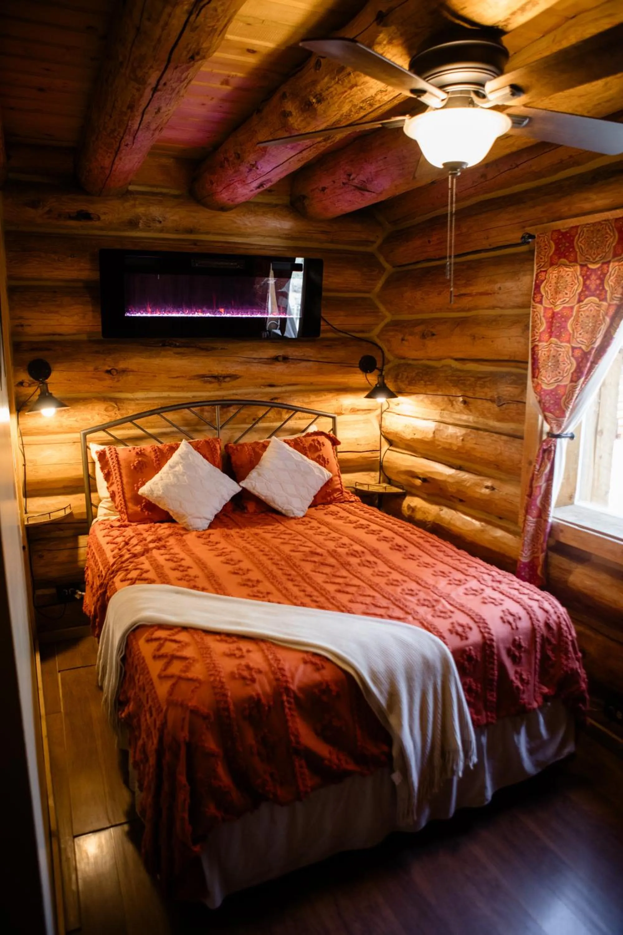 Bed in Boulder Mountain Guest Ranch