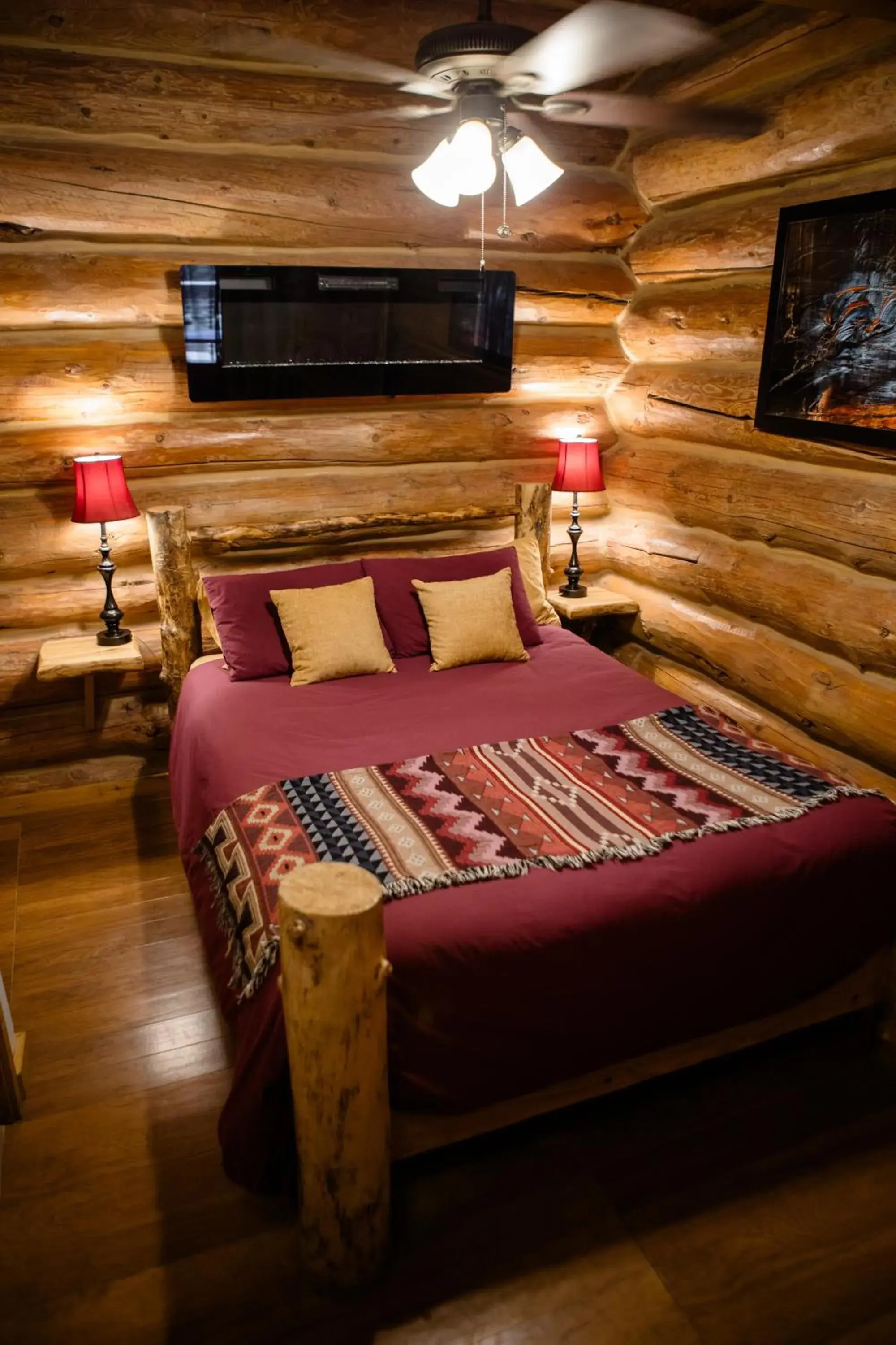 Standard Queen Room in Boulder Mountain Guest Ranch Standard Queen Room in Boulder Mountain Guest Ranch