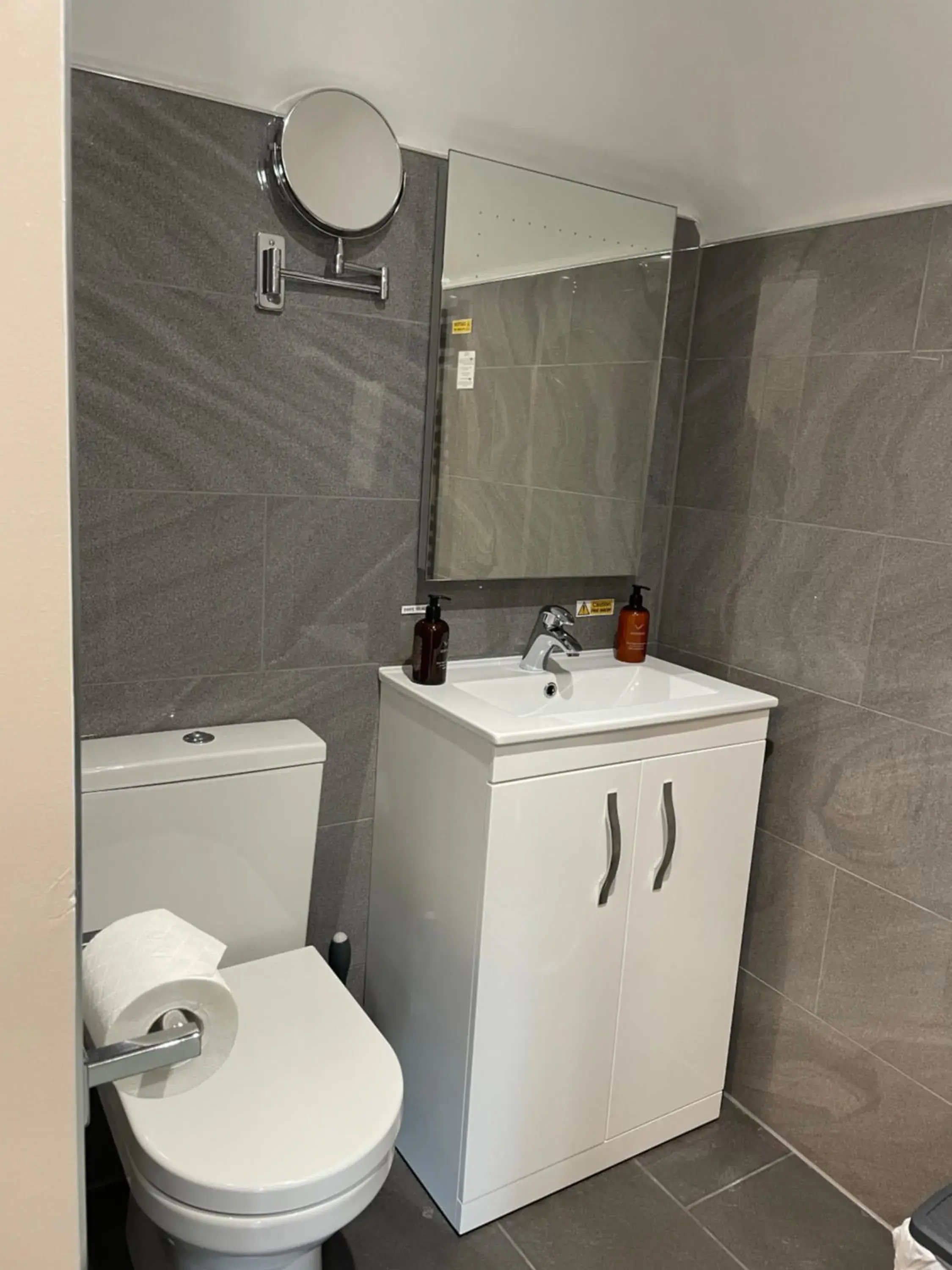 Double Room in The Claymore Guest House Double Room in The Claymore Guest House