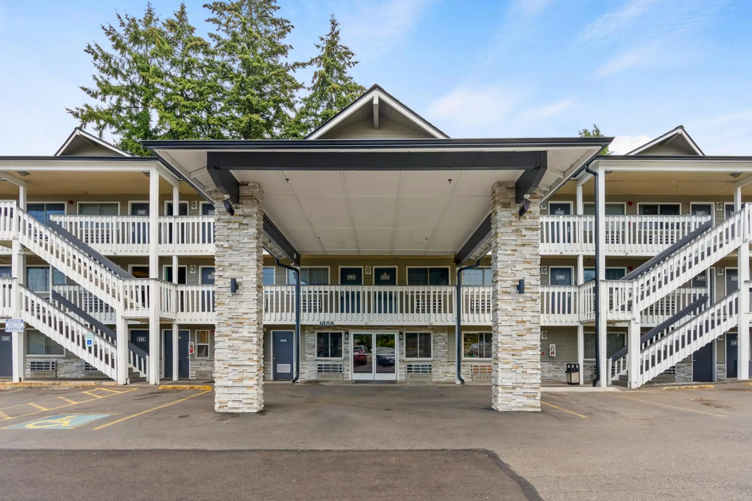 Facade/entrance in Basecamp Puyallup a Travelodge by Wyndham Facade/entrance in Basecamp Puyallup a Travelodge by Wyndham