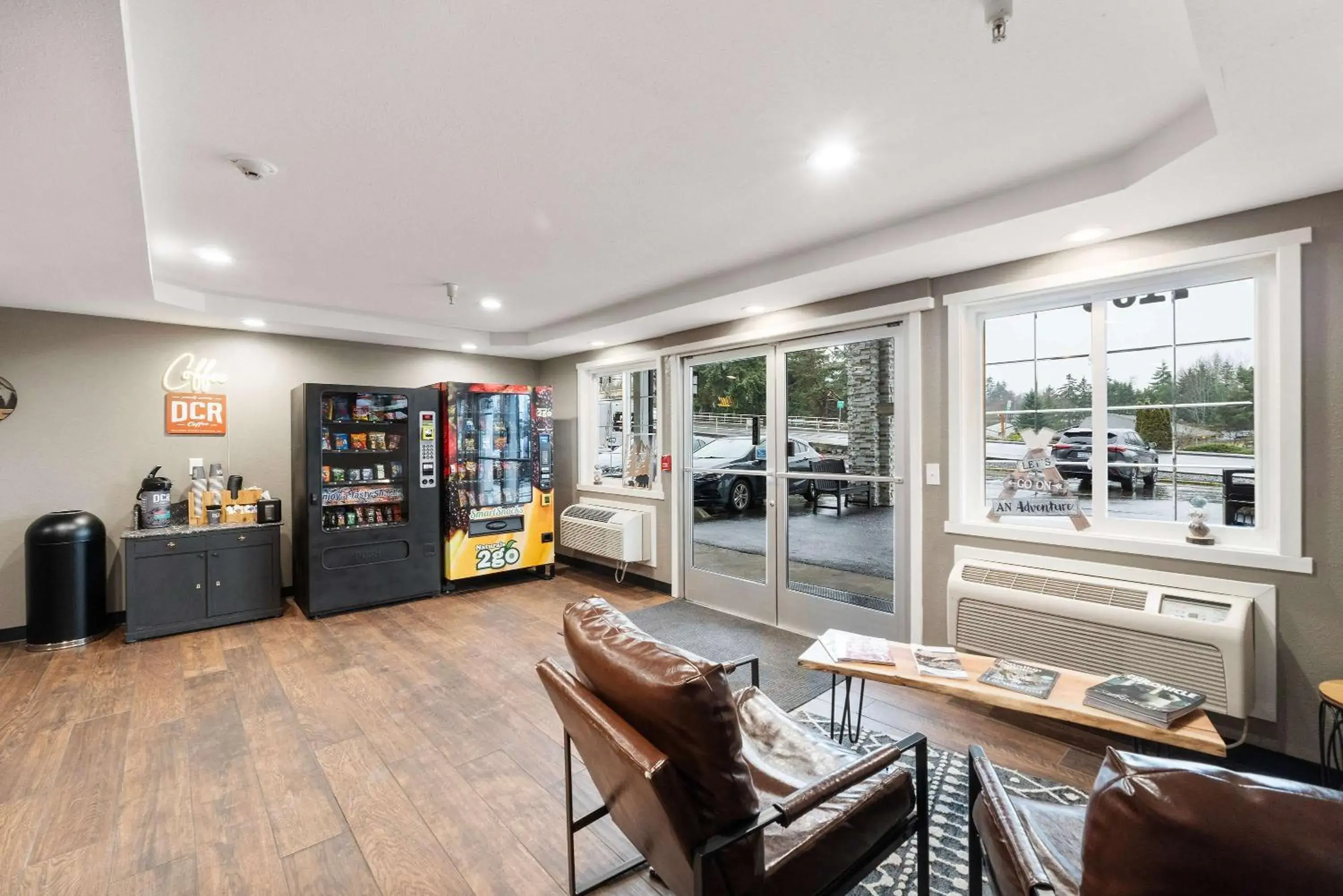 Lobby or reception in Basecamp Puyallup a Travelodge by Wyndham Lobby or reception in Basecamp Puyallup a Travelodge by Wyndham