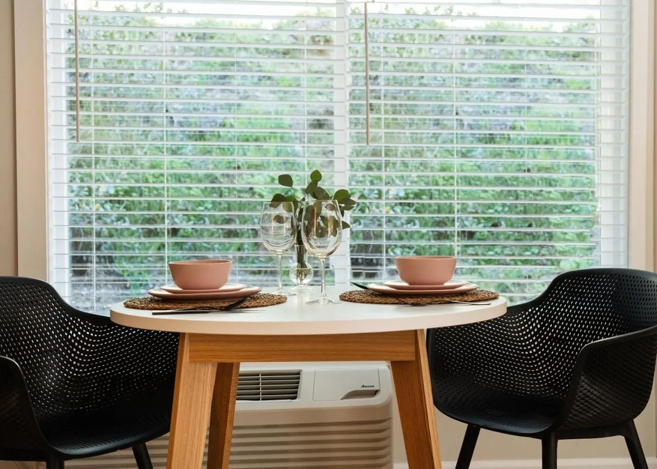 Dining area in Laguna Beach Lodge