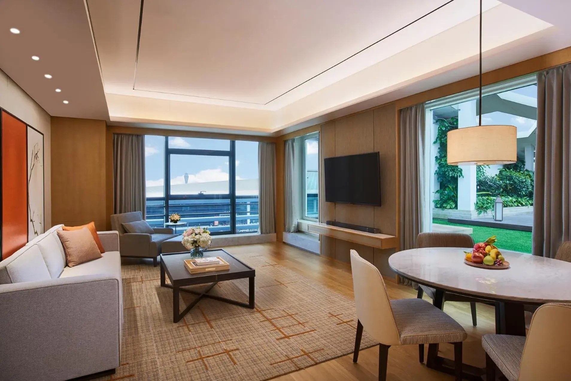 Living room in Hyatt Regency Shenzhen Airport Living room in Hyatt Regency Shenzhen Airport