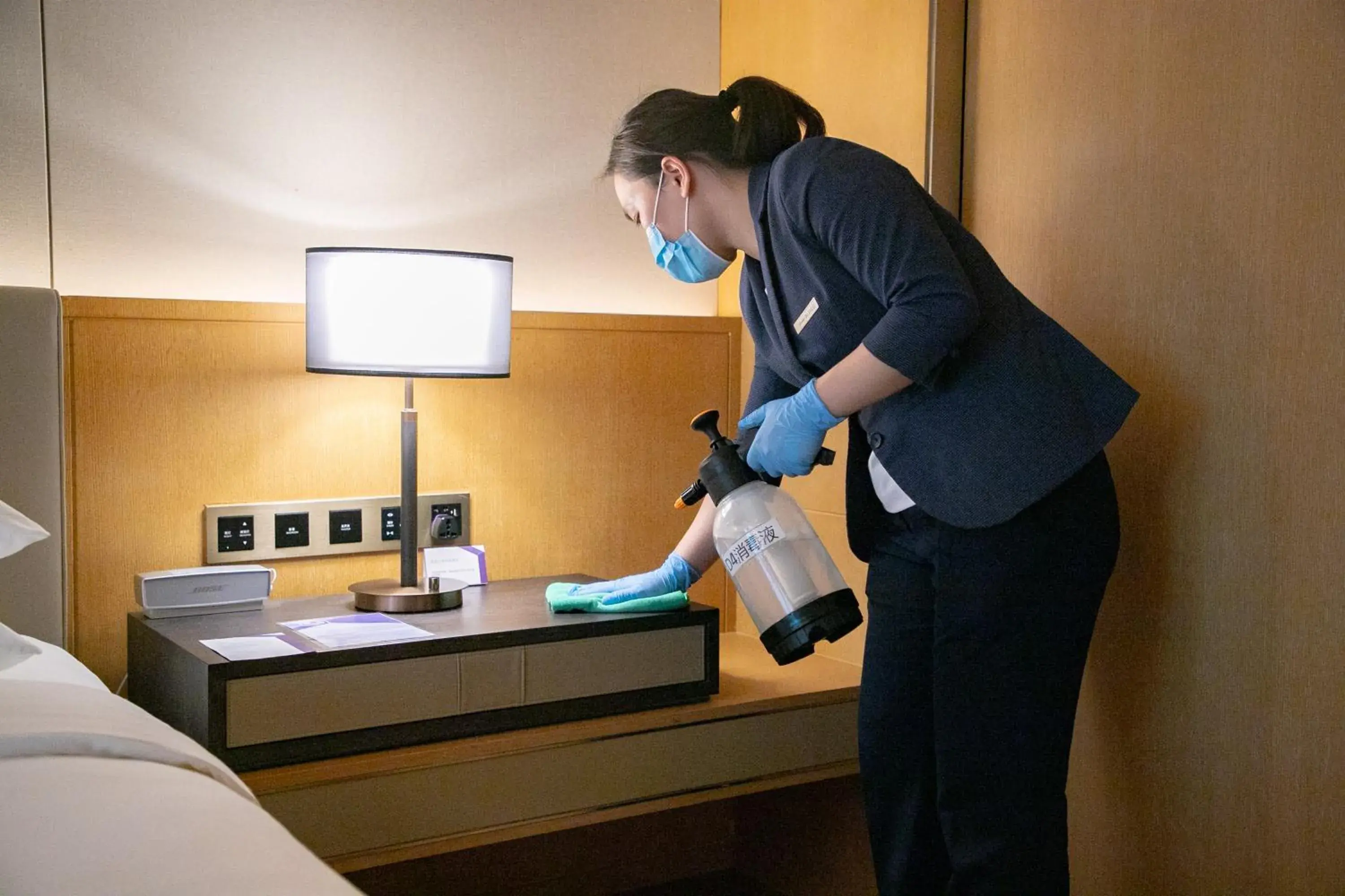 Bedroom in Hyatt Regency Shenzhen Airport Bedroom in Hyatt Regency Shenzhen Airport