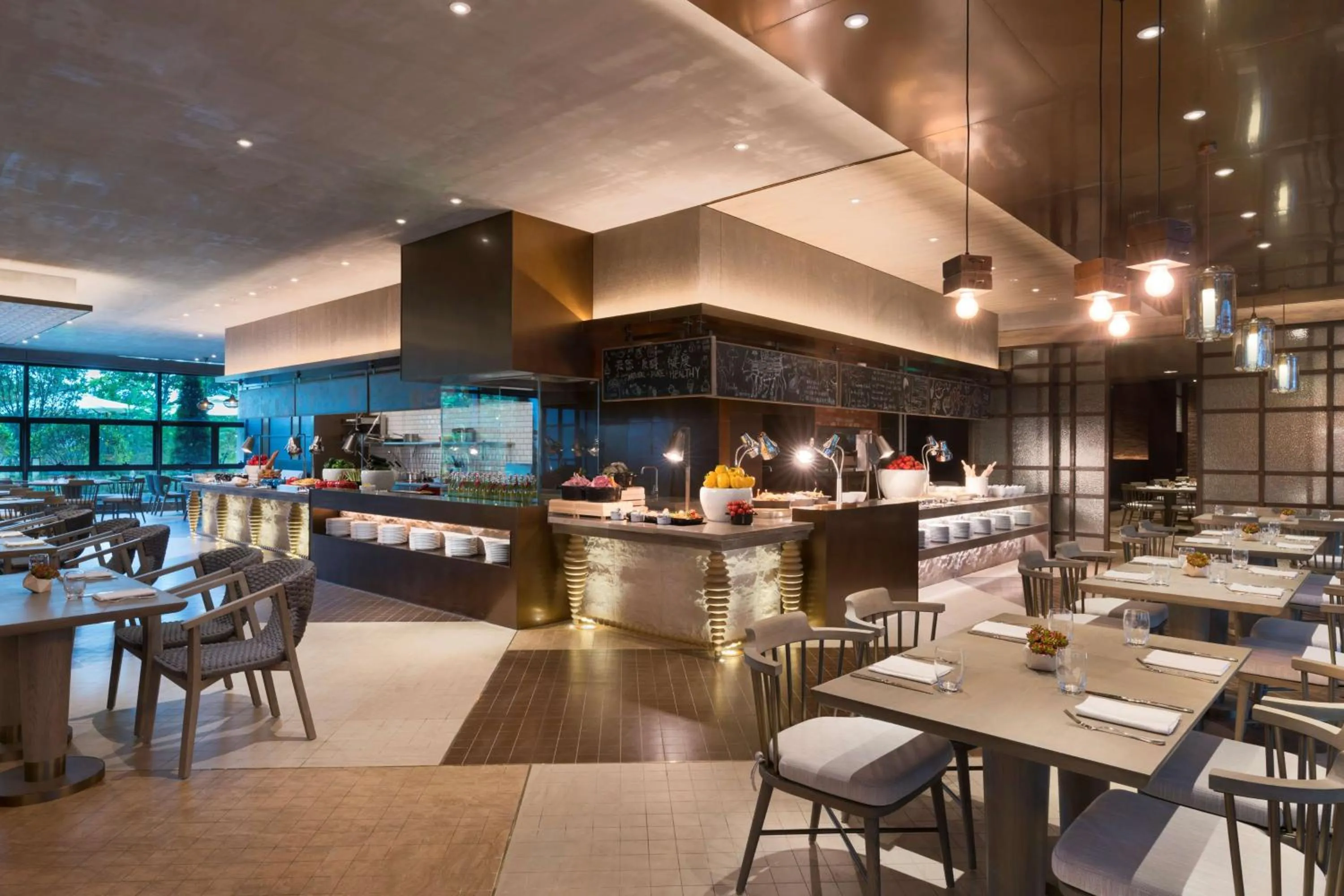 Restaurant/places to eat in Hyatt Regency Shenzhen Airport