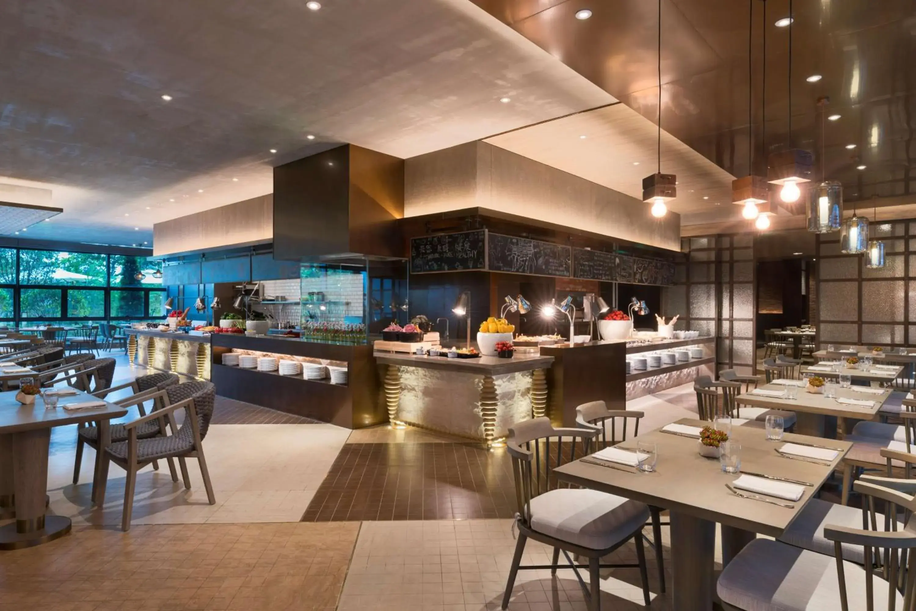 Restaurant/places to eat in Hyatt Regency Shenzhen Airport Restaurant/places to eat in Hyatt Regency Shenzhen Airport