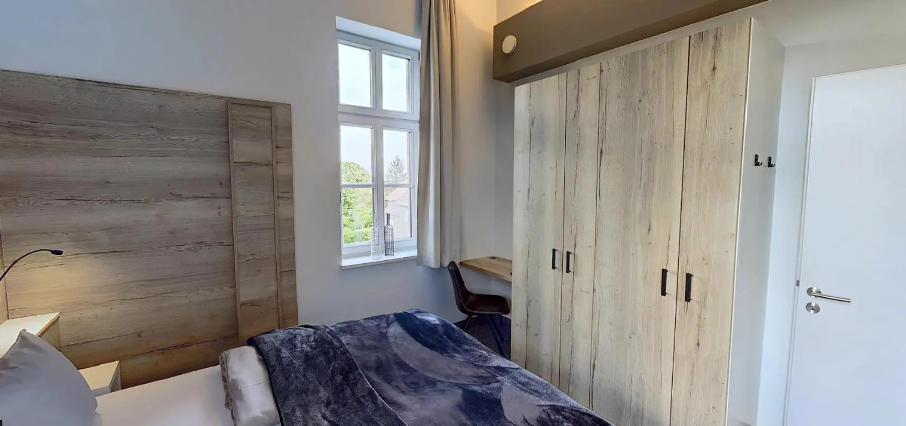 wardrobe, Bed in Boardinghouse Emden