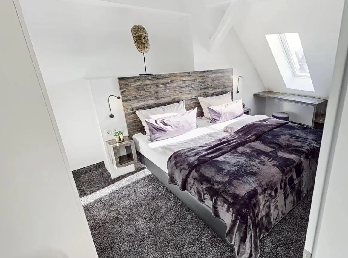 Bedroom, Bed in Boardinghouse Emden