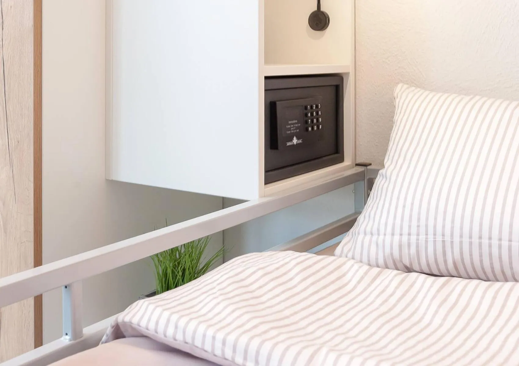 Photo of the whole room, Bed in Boardinghouse Emden