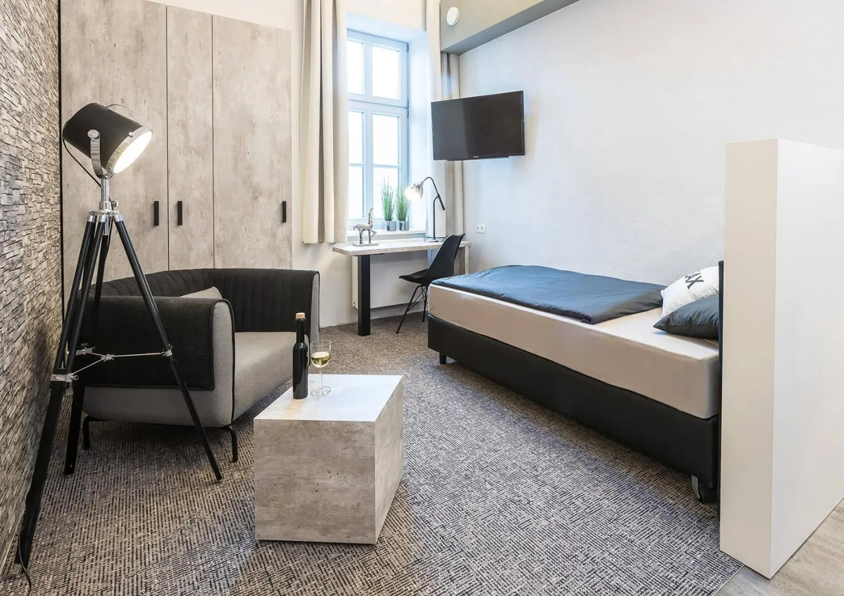 Photo of the whole room, Bed in Boardinghouse Emden