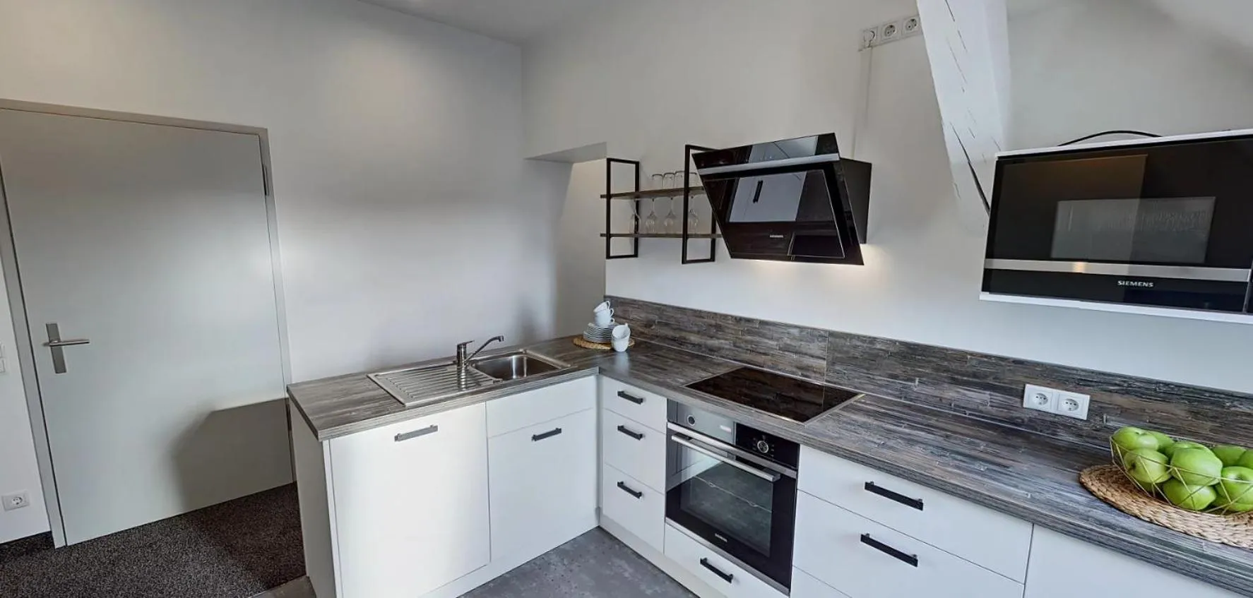 Kitchen or kitchenette in Boardinghouse Emden