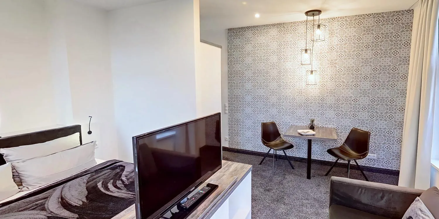 TV and multimedia in Boardinghouse Emden