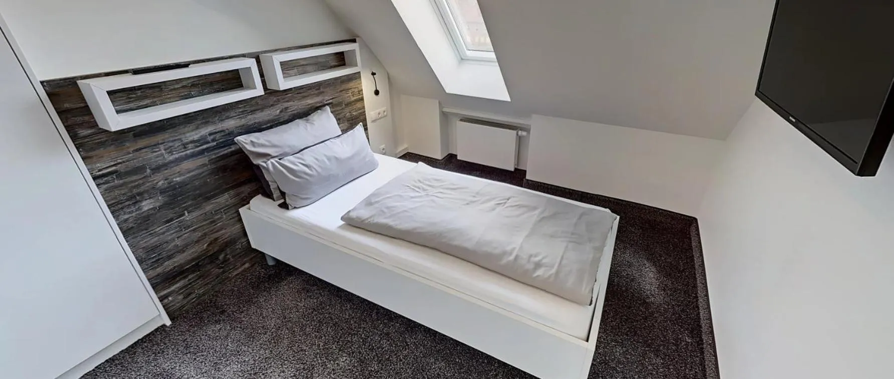 Bedroom, Bed in Boardinghouse Emden