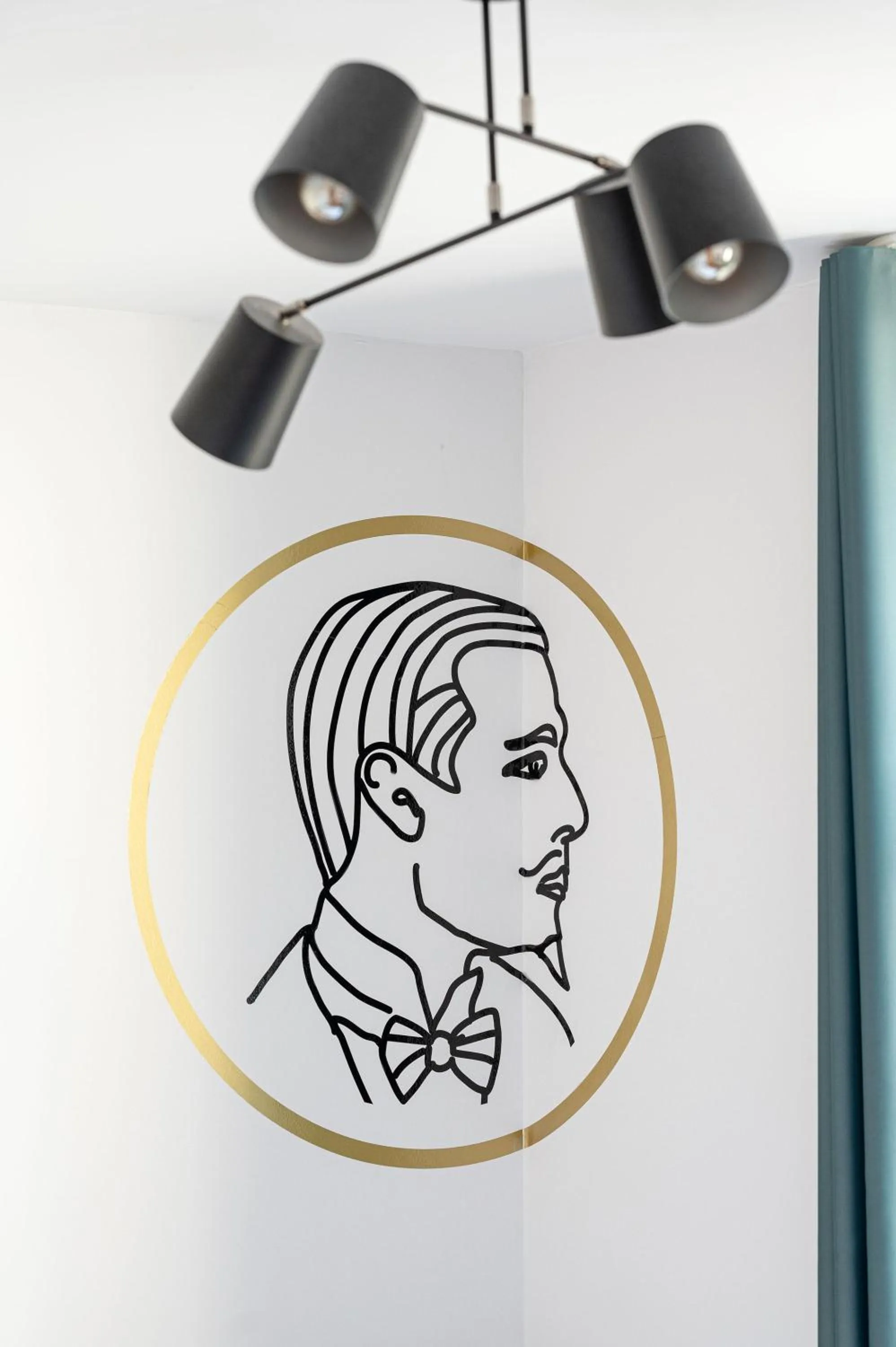 Logo/Certificate/Sign in Alex Maastricht