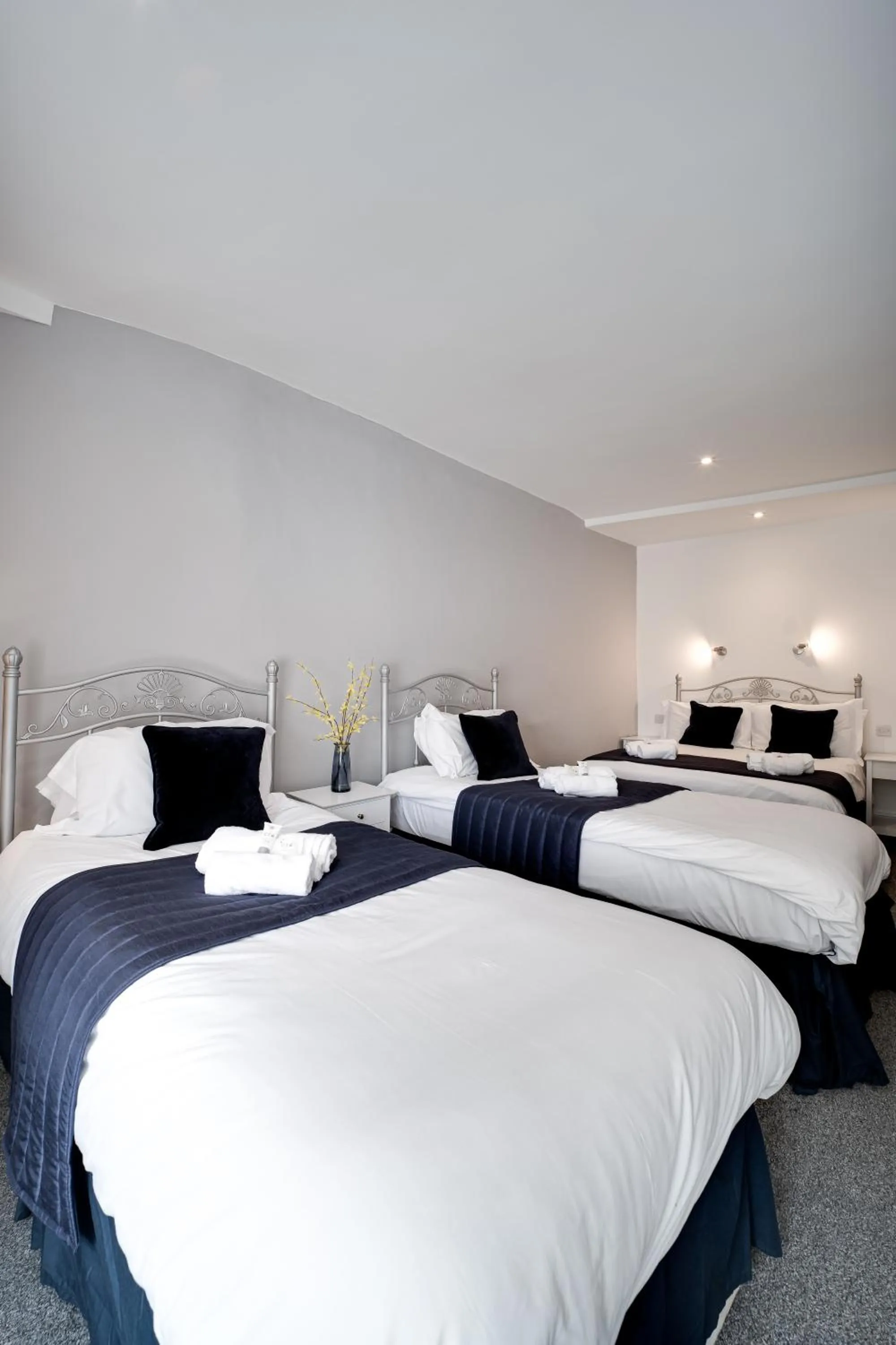 Bedroom, Bed in The Beaufort Hotel