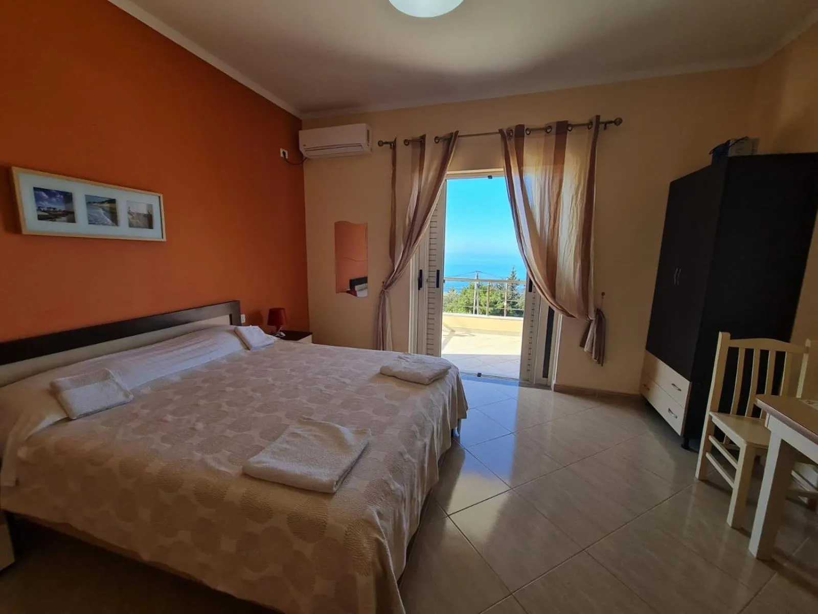 Bed in Dhori House Dhermi