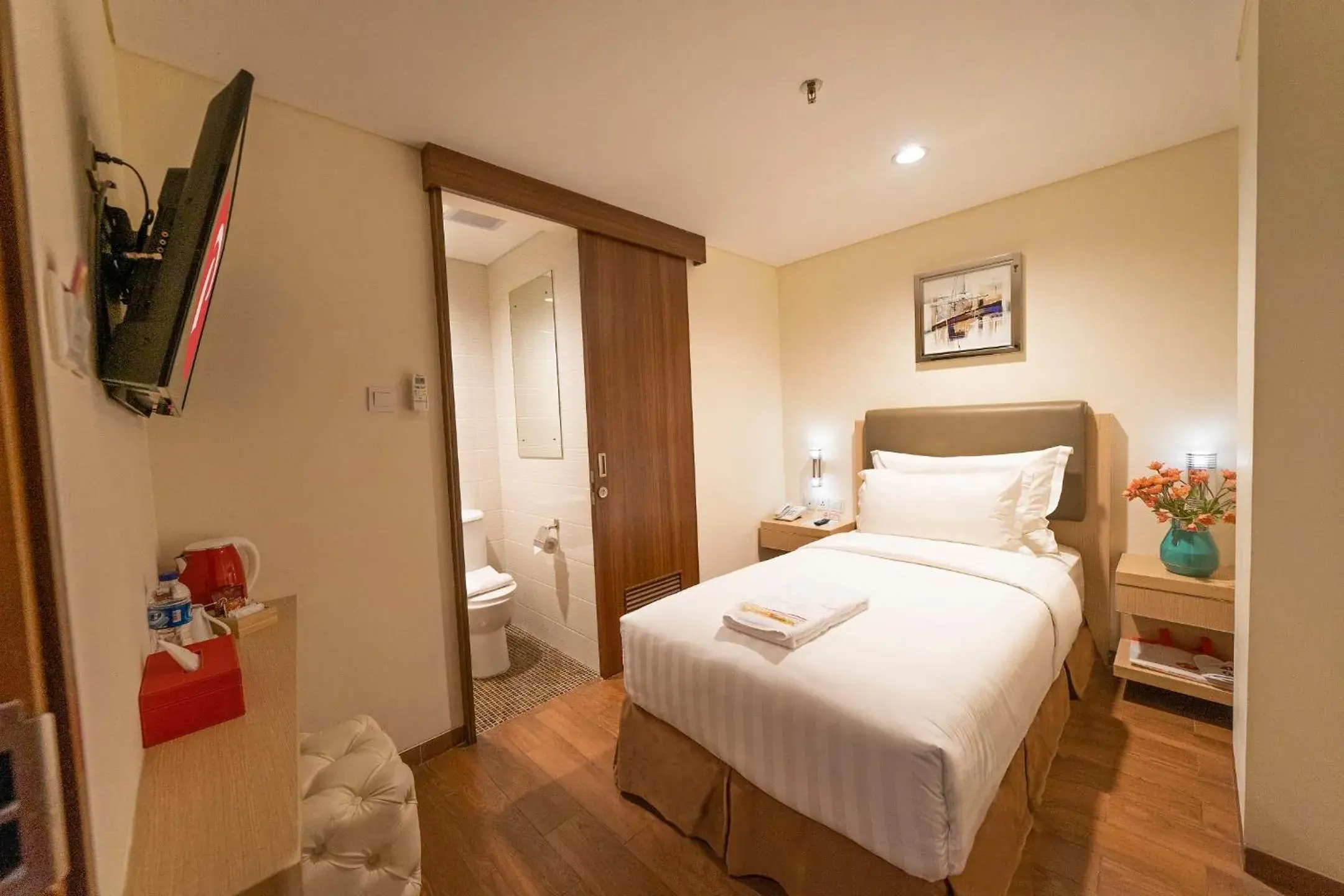 Bed in d'primahotel Airport Jakarta 2 Bed in d'primahotel Airport Jakarta 2