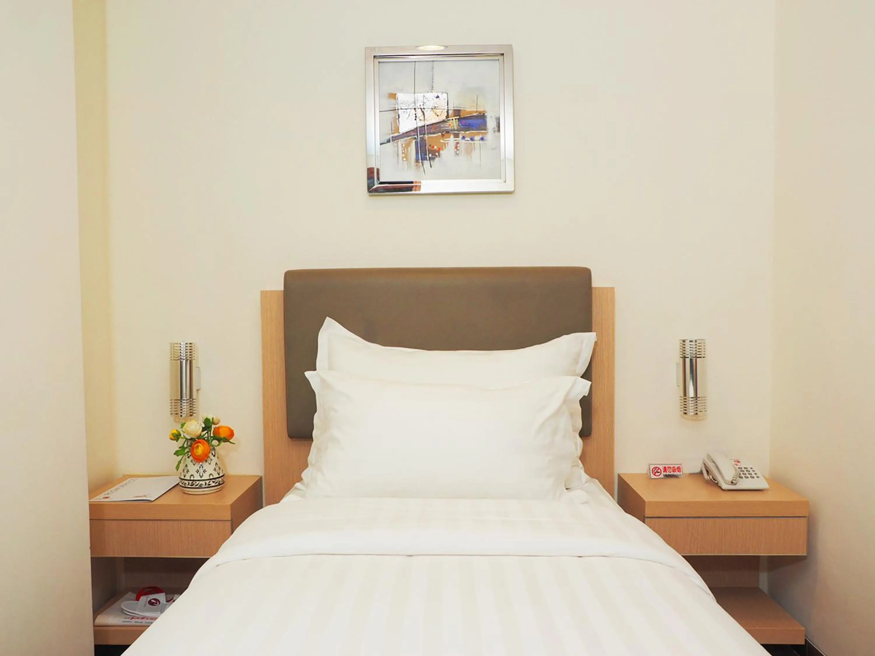 Bed in d'primahotel Airport Jakarta 2