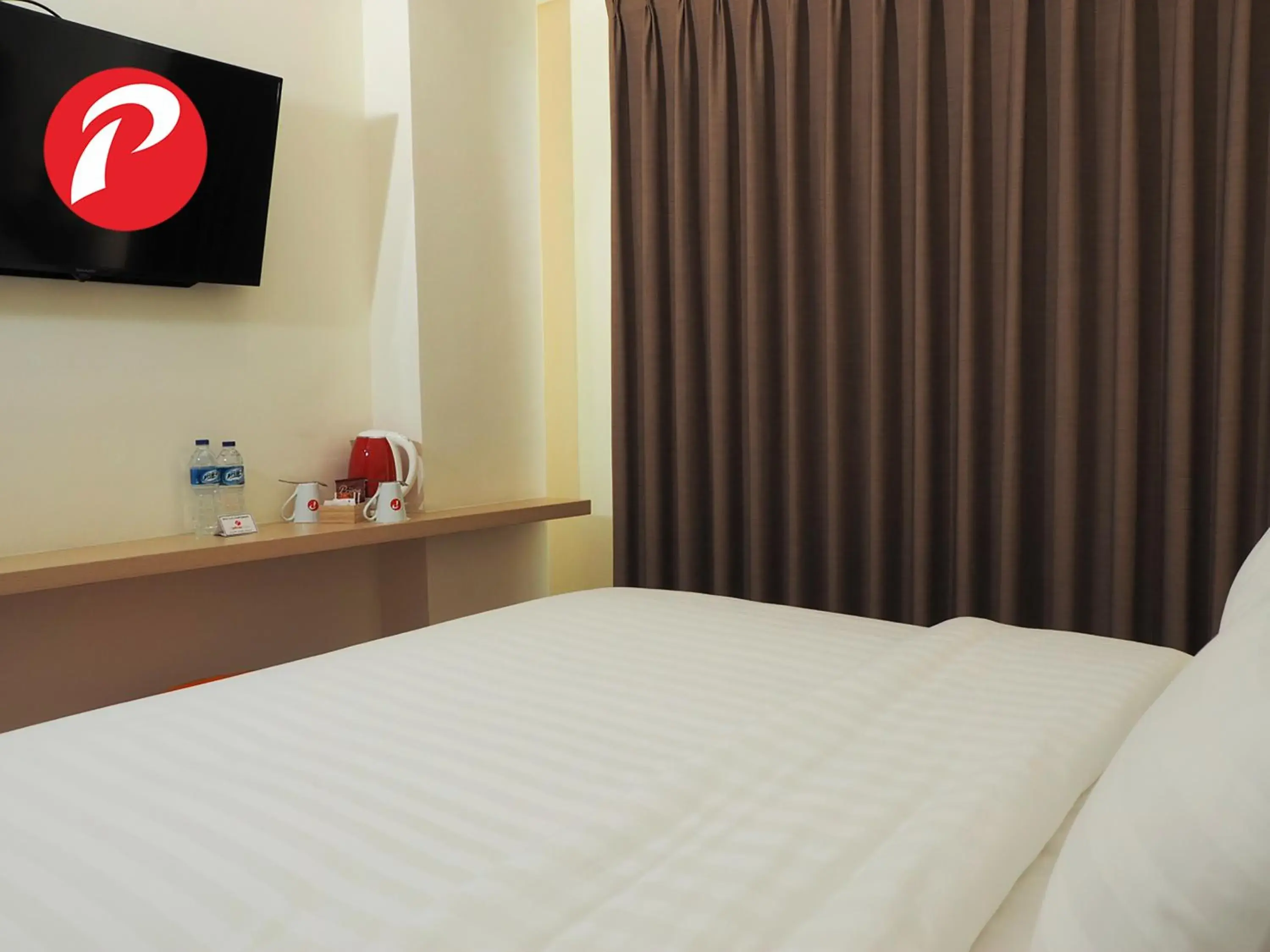 Superior Double Room with View in d'primahotel Airport Jakarta 2 Superior Double Room with View in d'primahotel Airport Jakarta 2