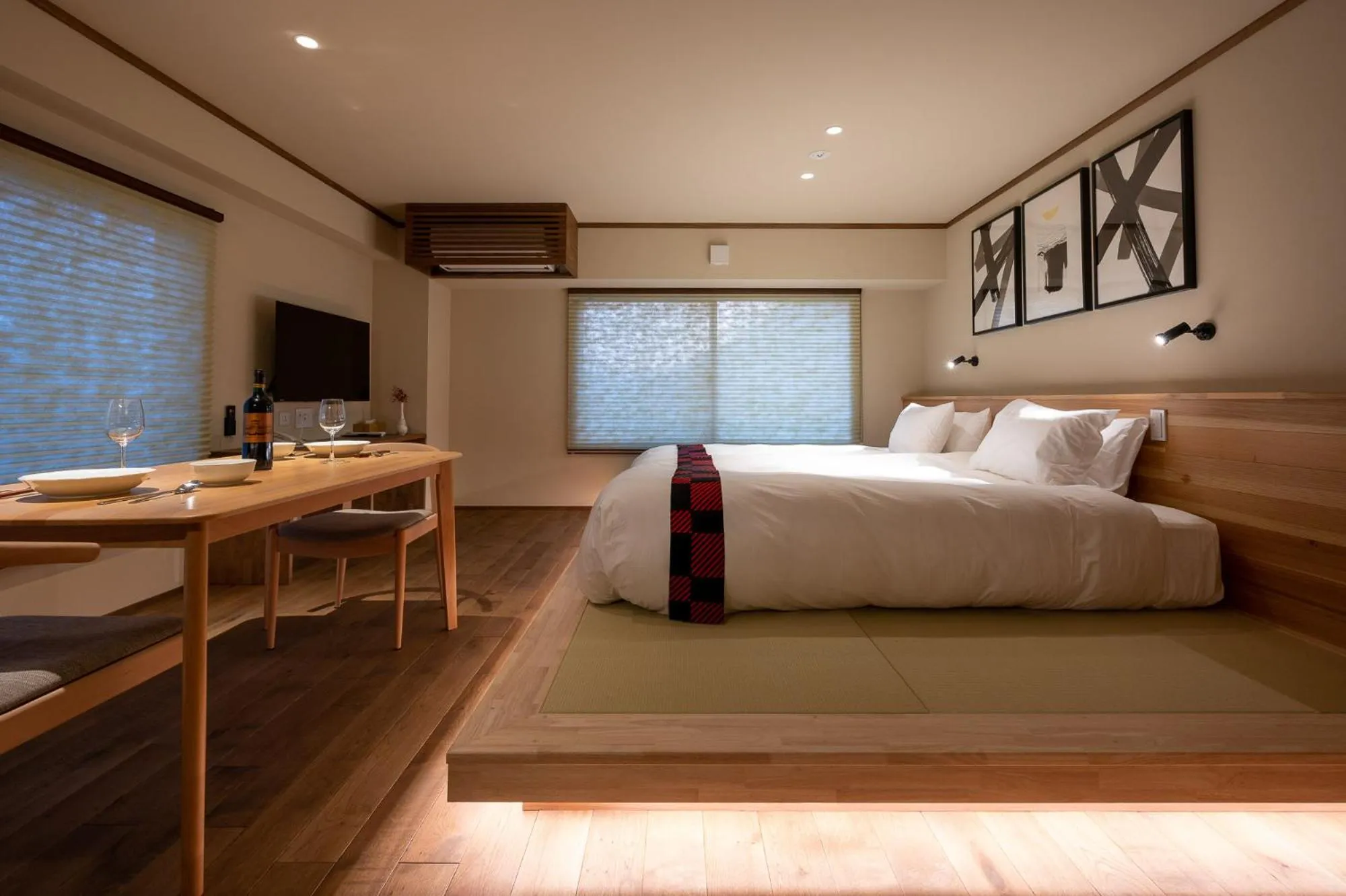 Photo of the whole room, Bed in Kawamotoya