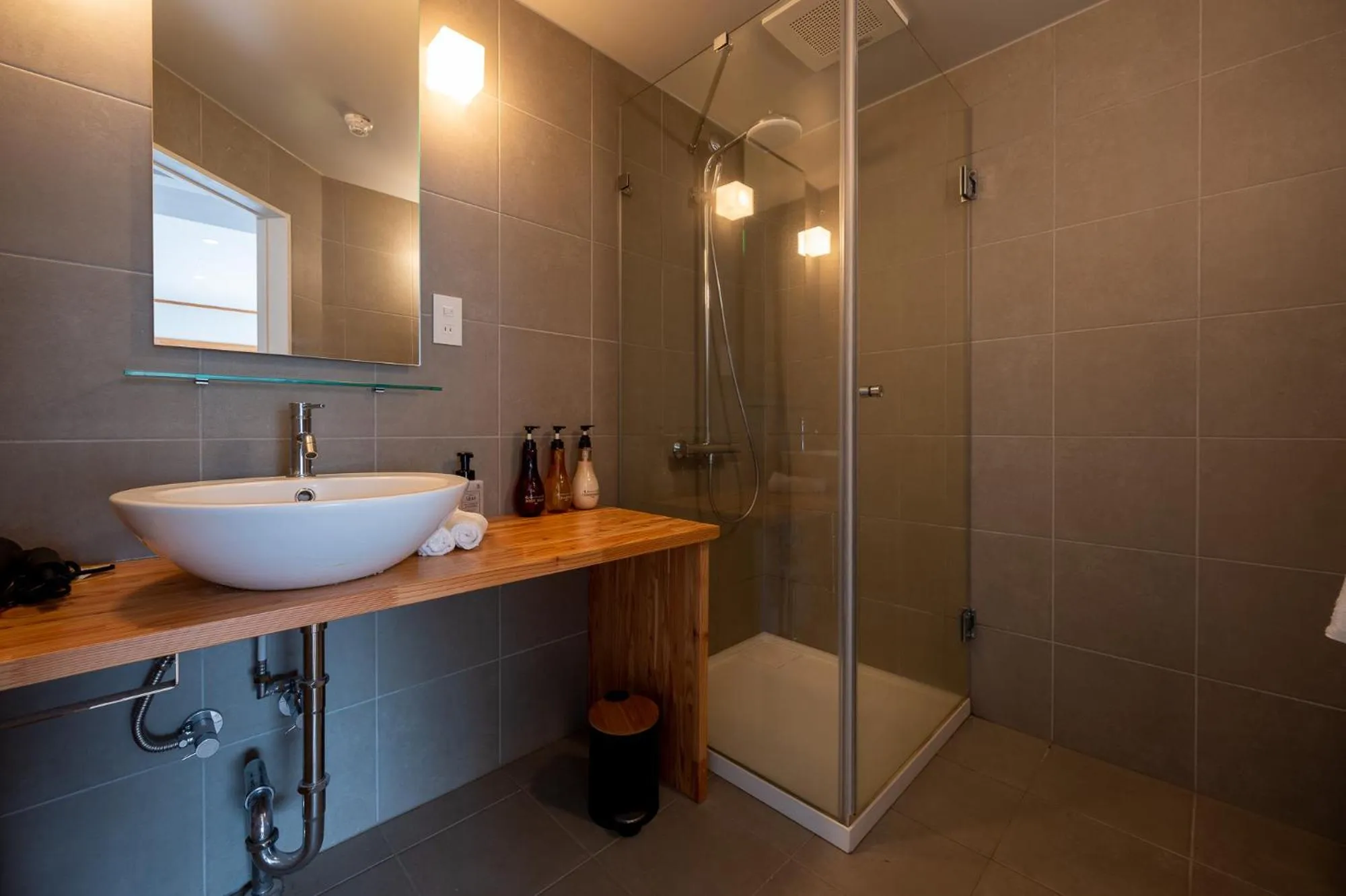 Shower in Kawamotoya