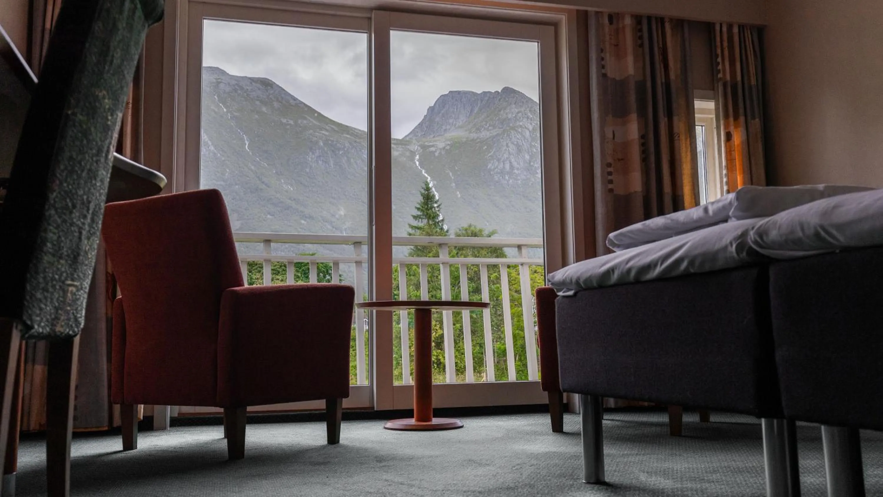 Bed in Rosendal Fjordhotel