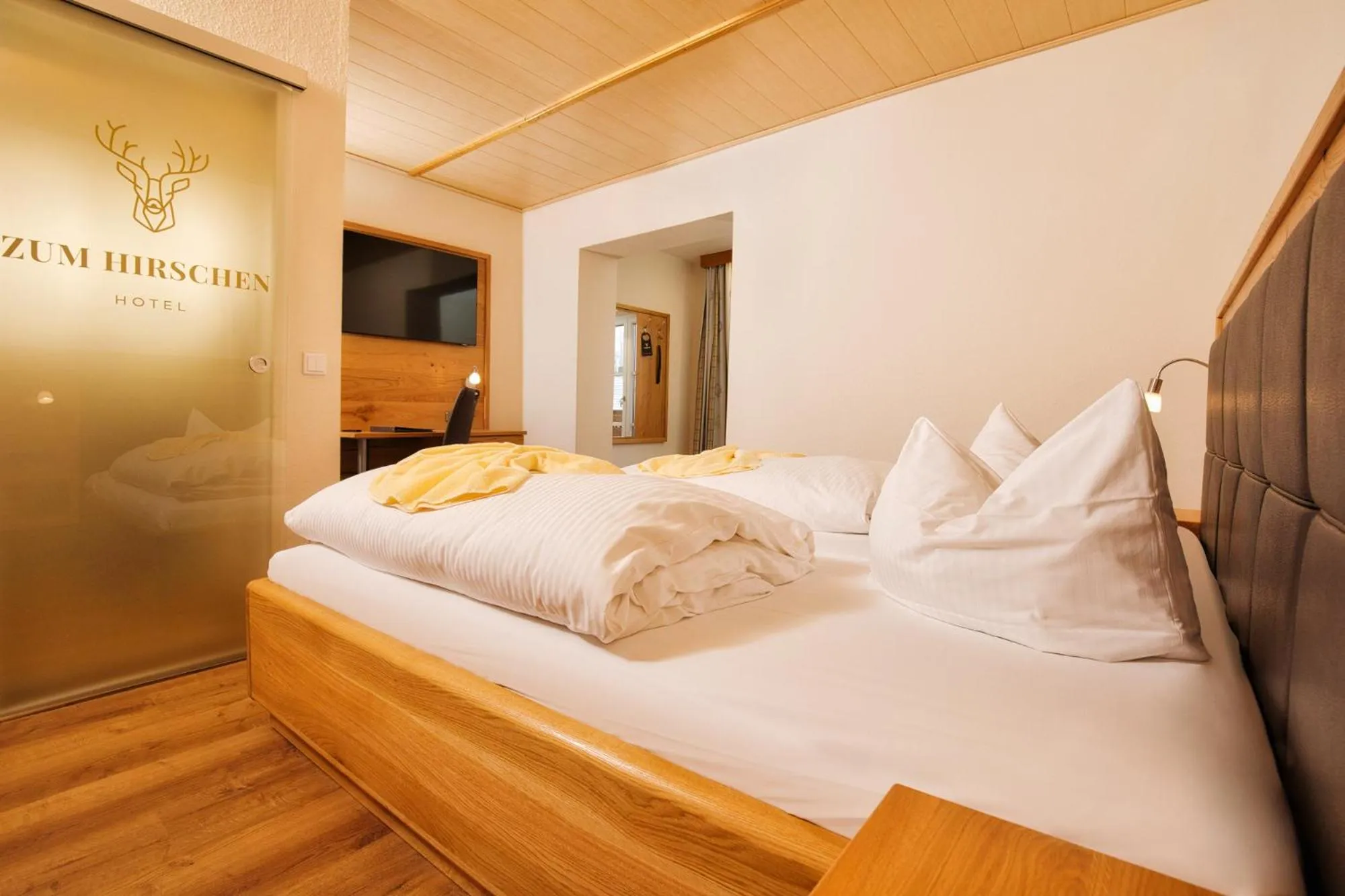 Bed in Hotel zum Hirschen