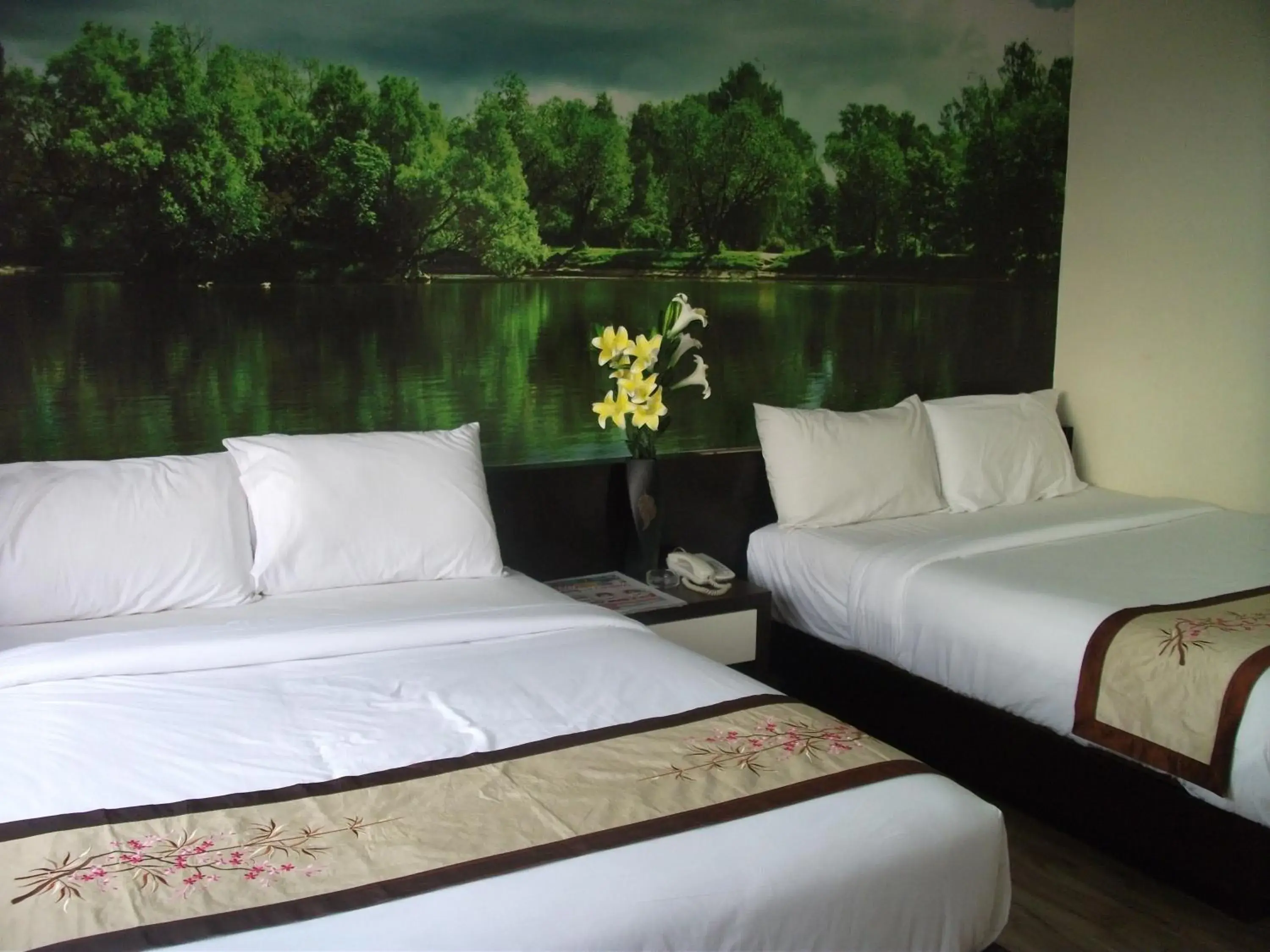 Photo of the whole room, Bed in Swiss Hotel Kuala Lumpur