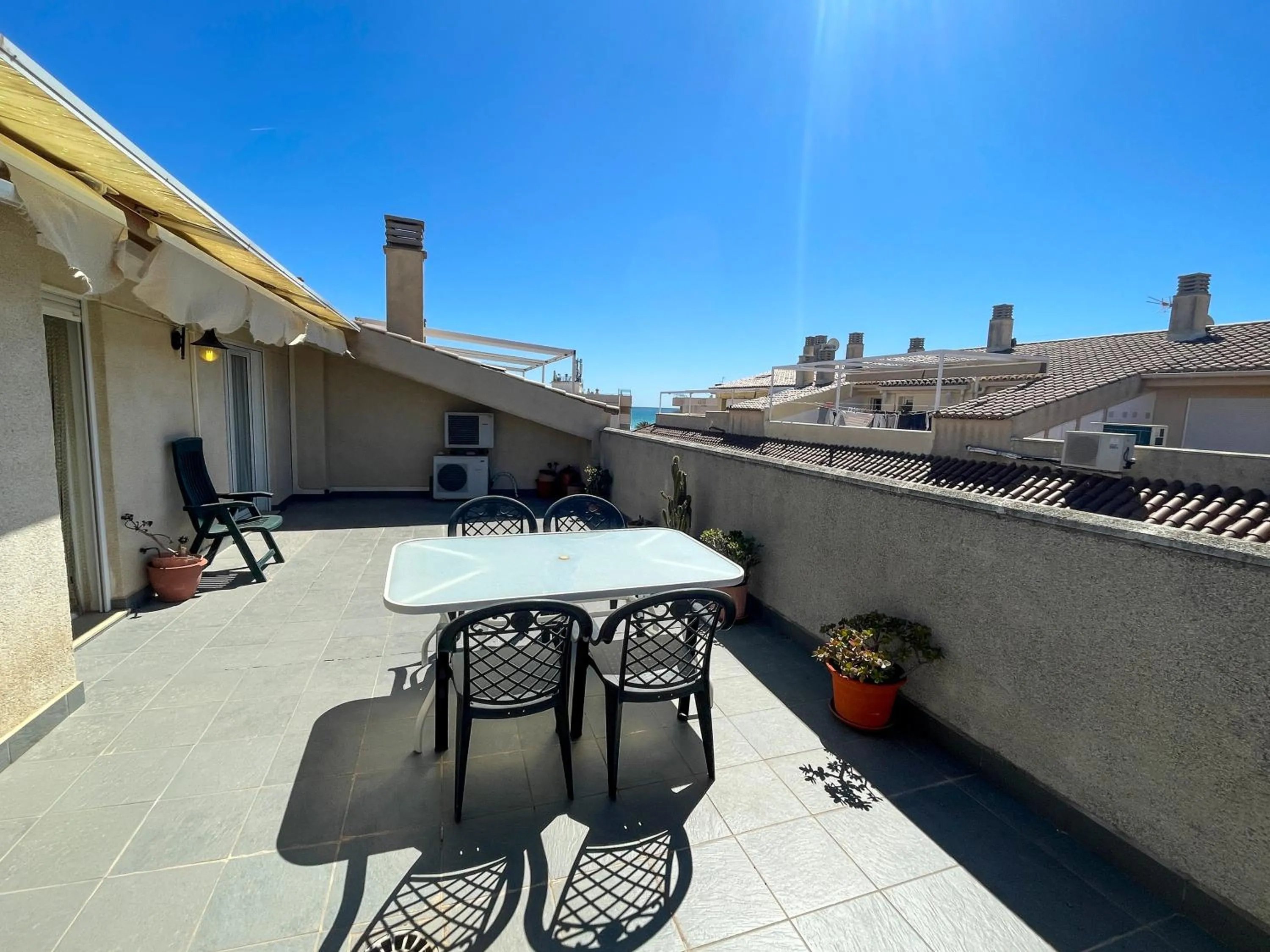Apartamentos Canet de Berenguer 3000
