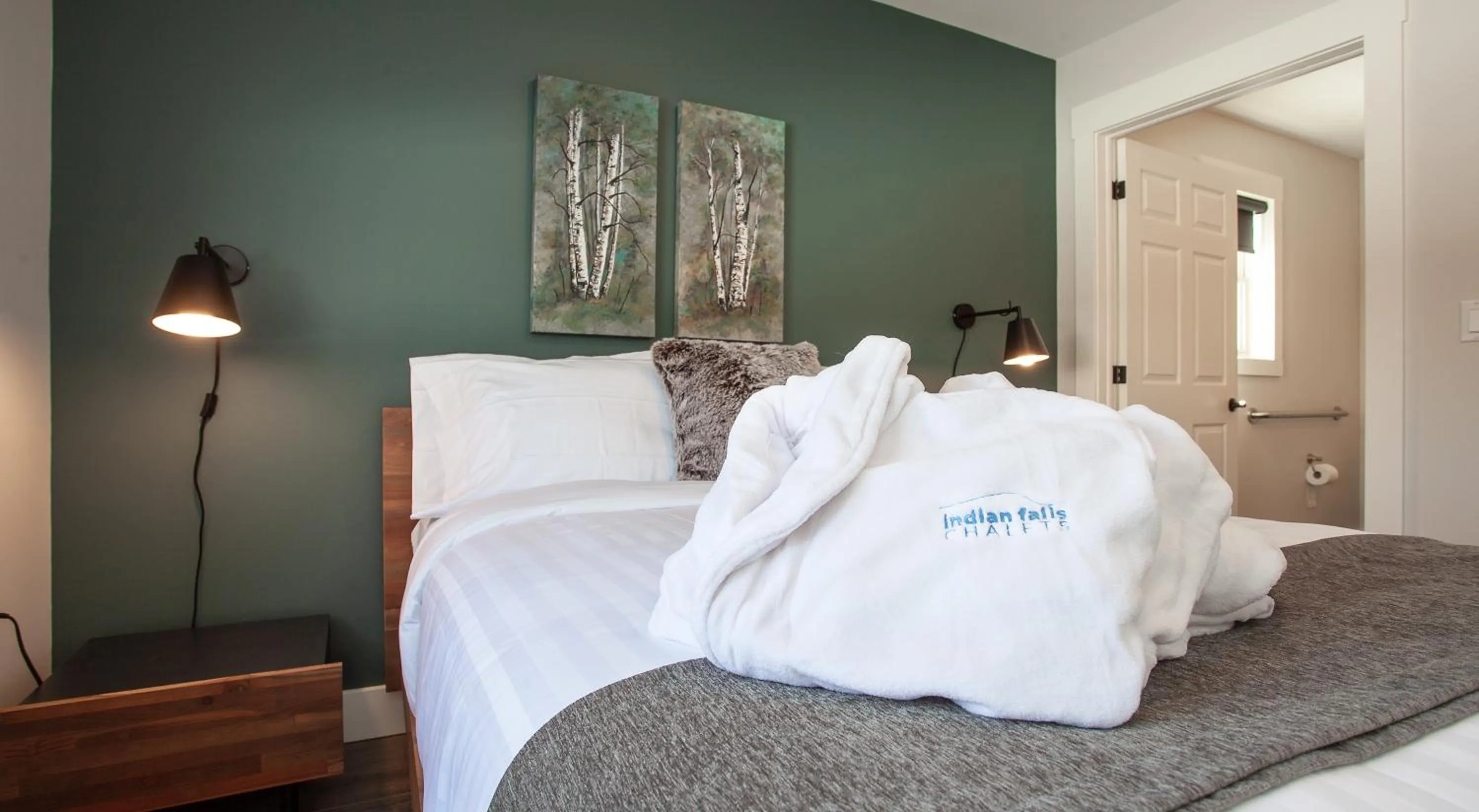 Bedroom, Bed in Indian Falls Chalets