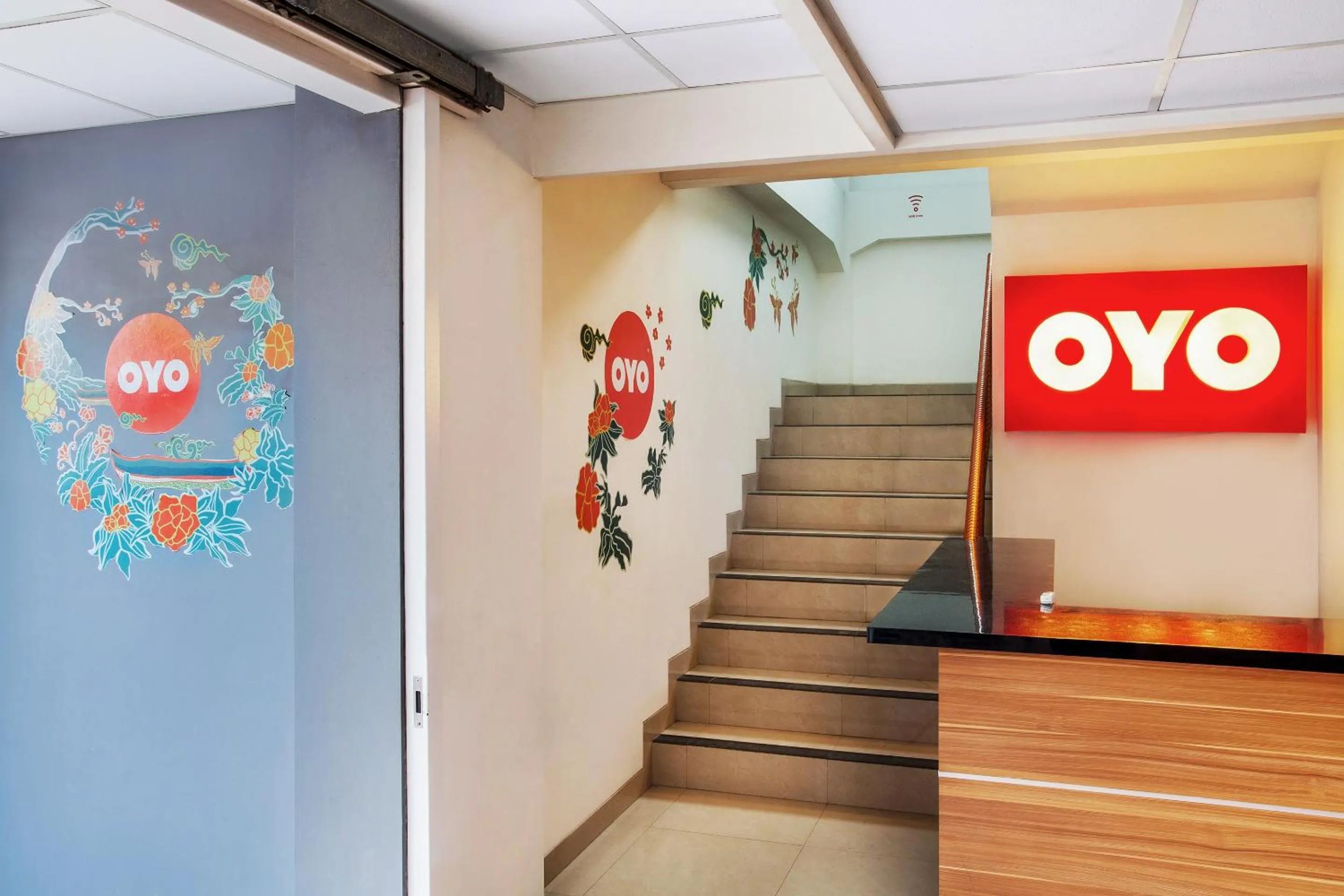 Lobby or reception in Hotel O Sarkawi Residence