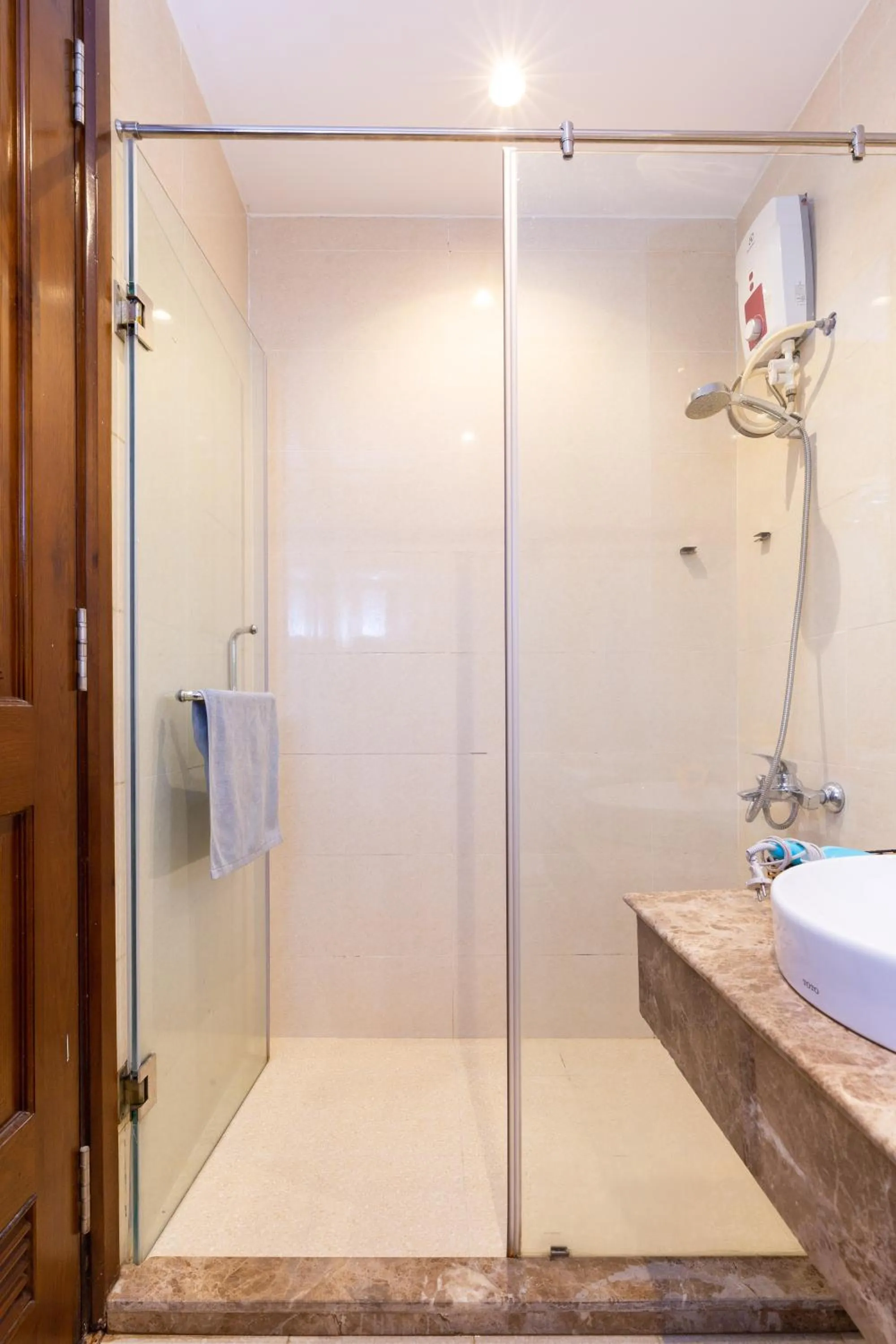 Sky Center Near Airport