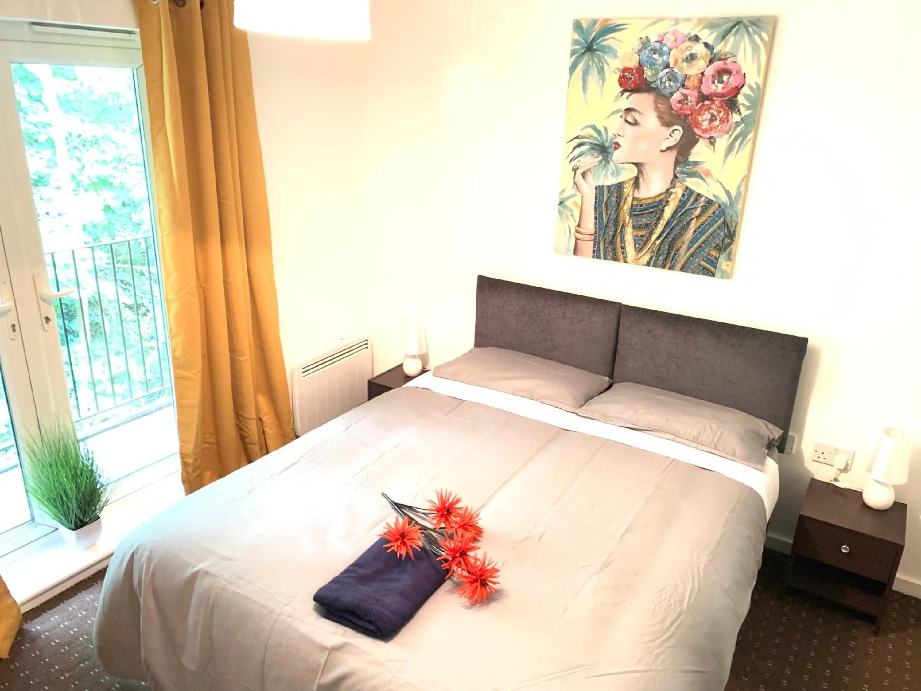 Other, Bed in Grand Central Littleover Deluxe Apartments