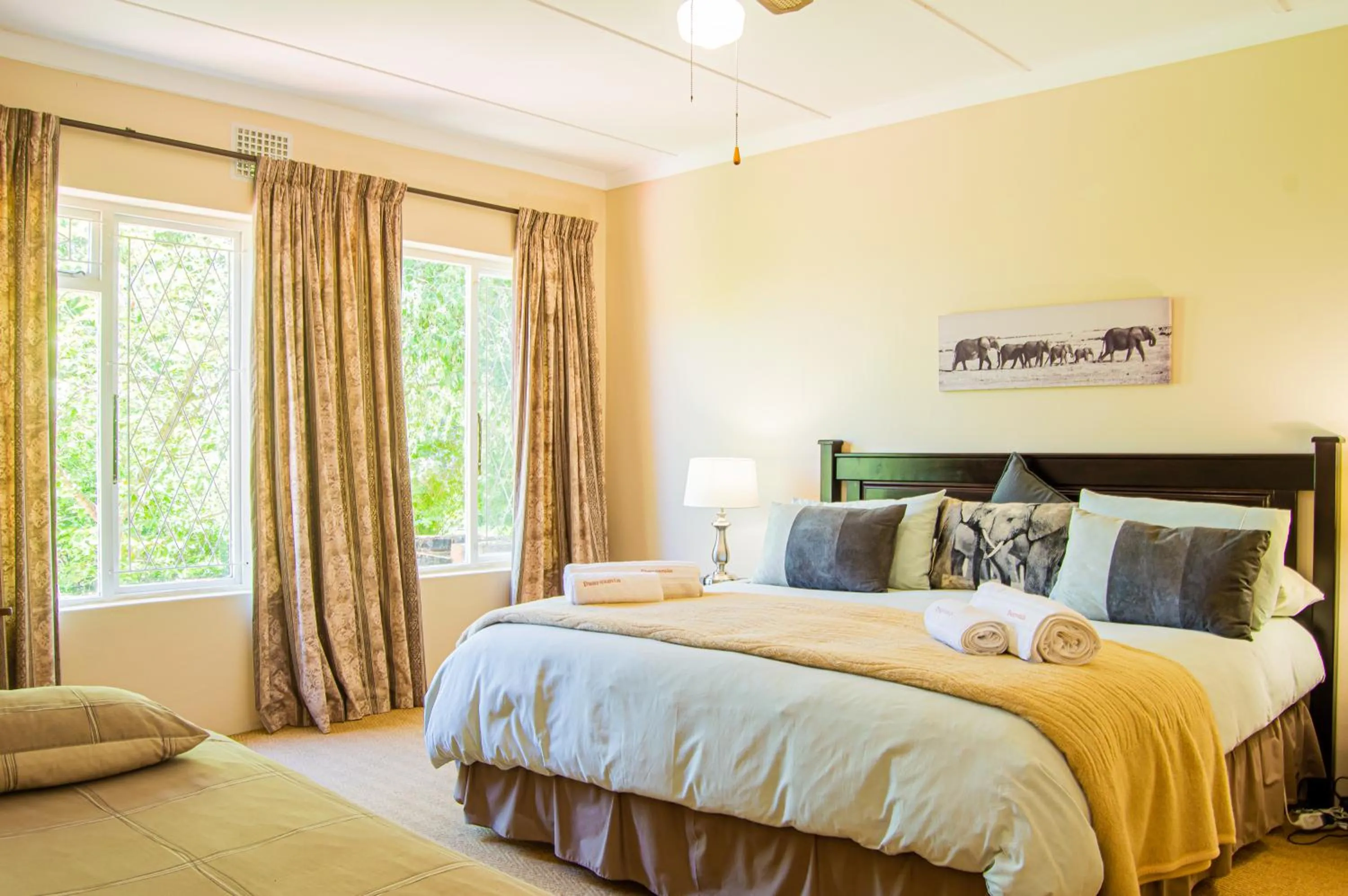 Bedroom, Bed in Dunroamin Bed and Breakfast