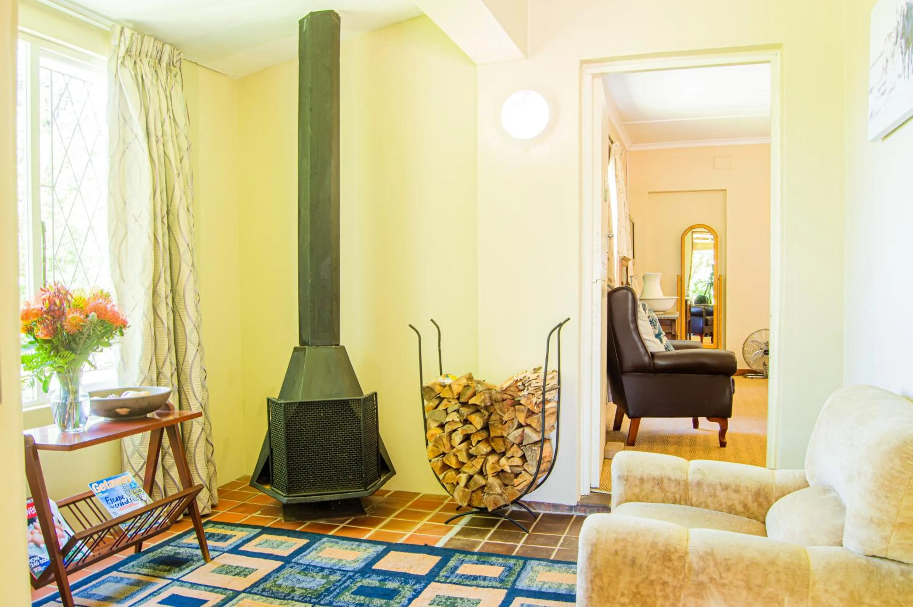 Seating area in Dunroamin Bed and Breakfast