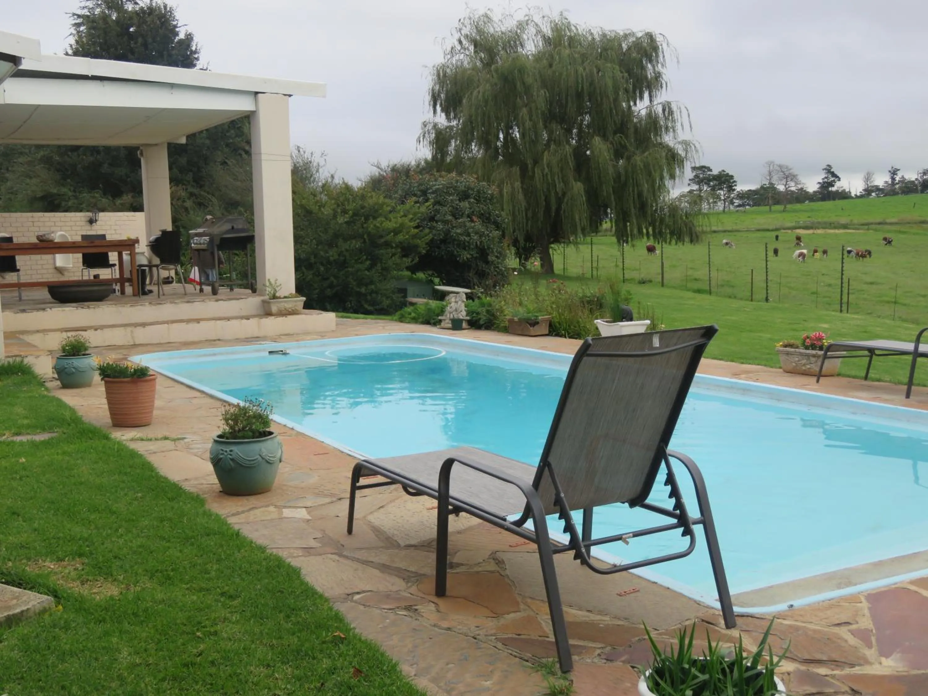 Swimming pool in Dunroamin Bed and Breakfast