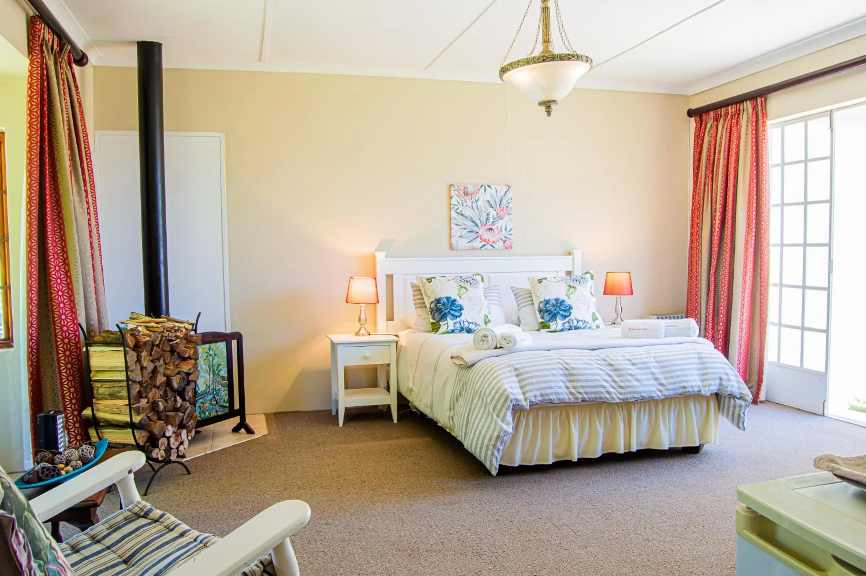 Bedroom, Bed in Dunroamin Bed and Breakfast