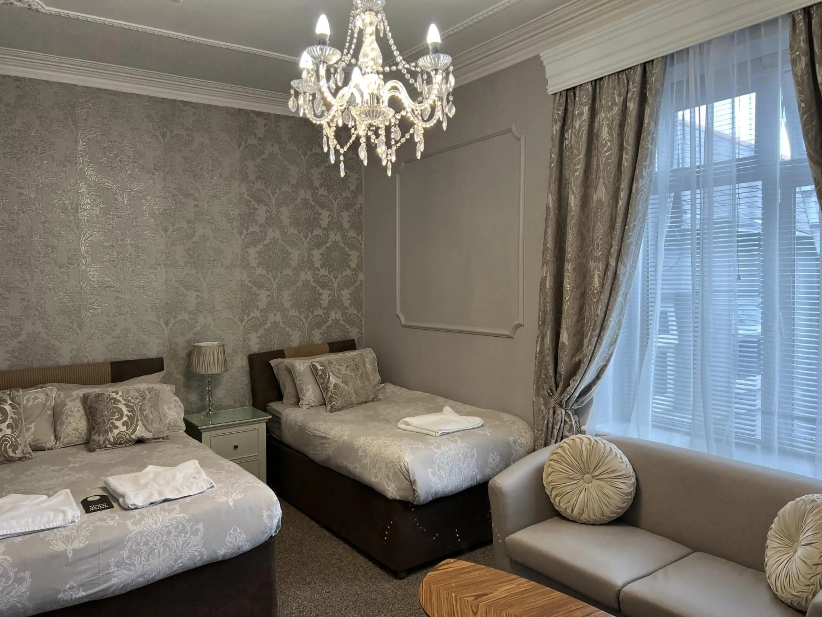 Bedroom, Bed in Tanes Hotel