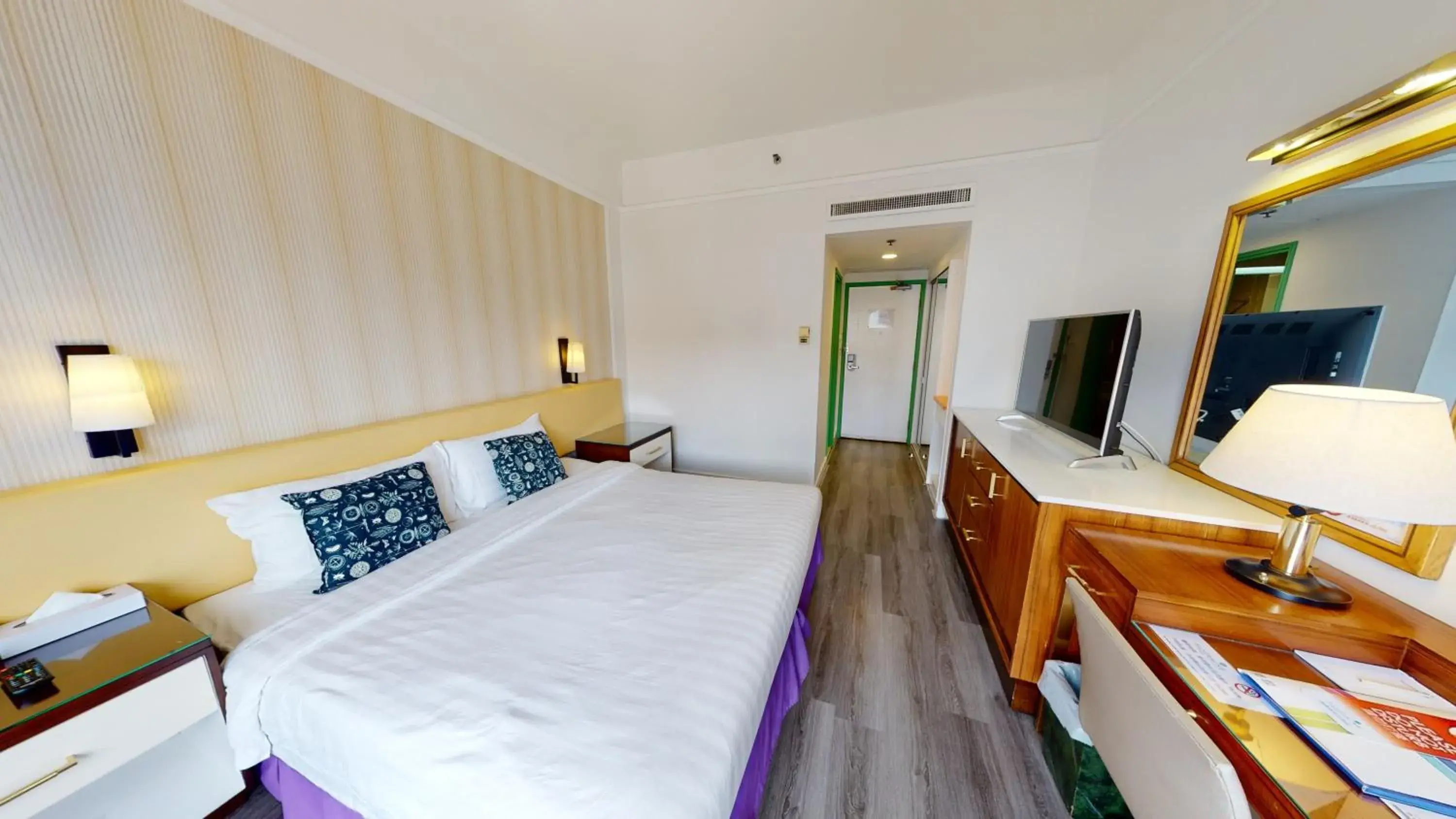 Garden View Double Room in Silvermine Beach Resort Garden View Double Room in Silvermine Beach Resort