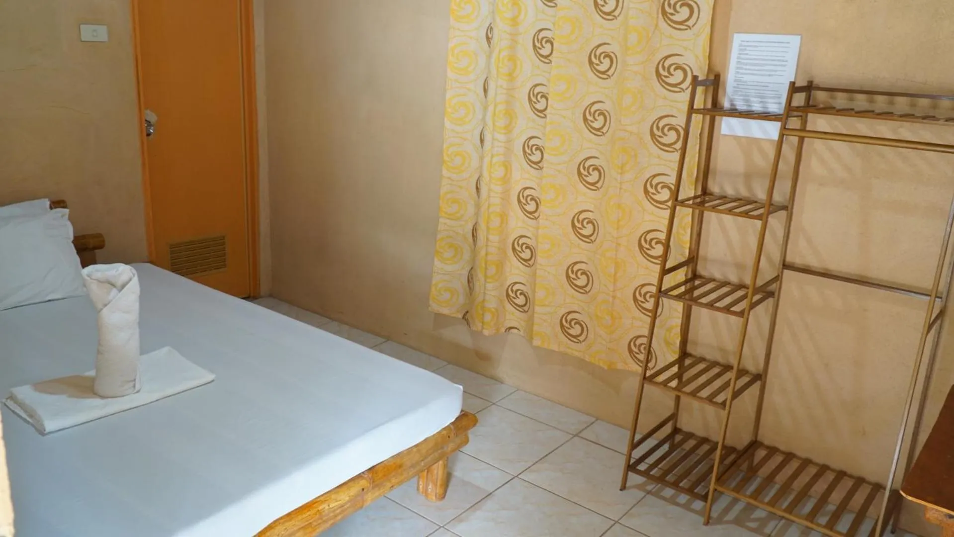 Bedroom, Bed in Magindara Guesthouse