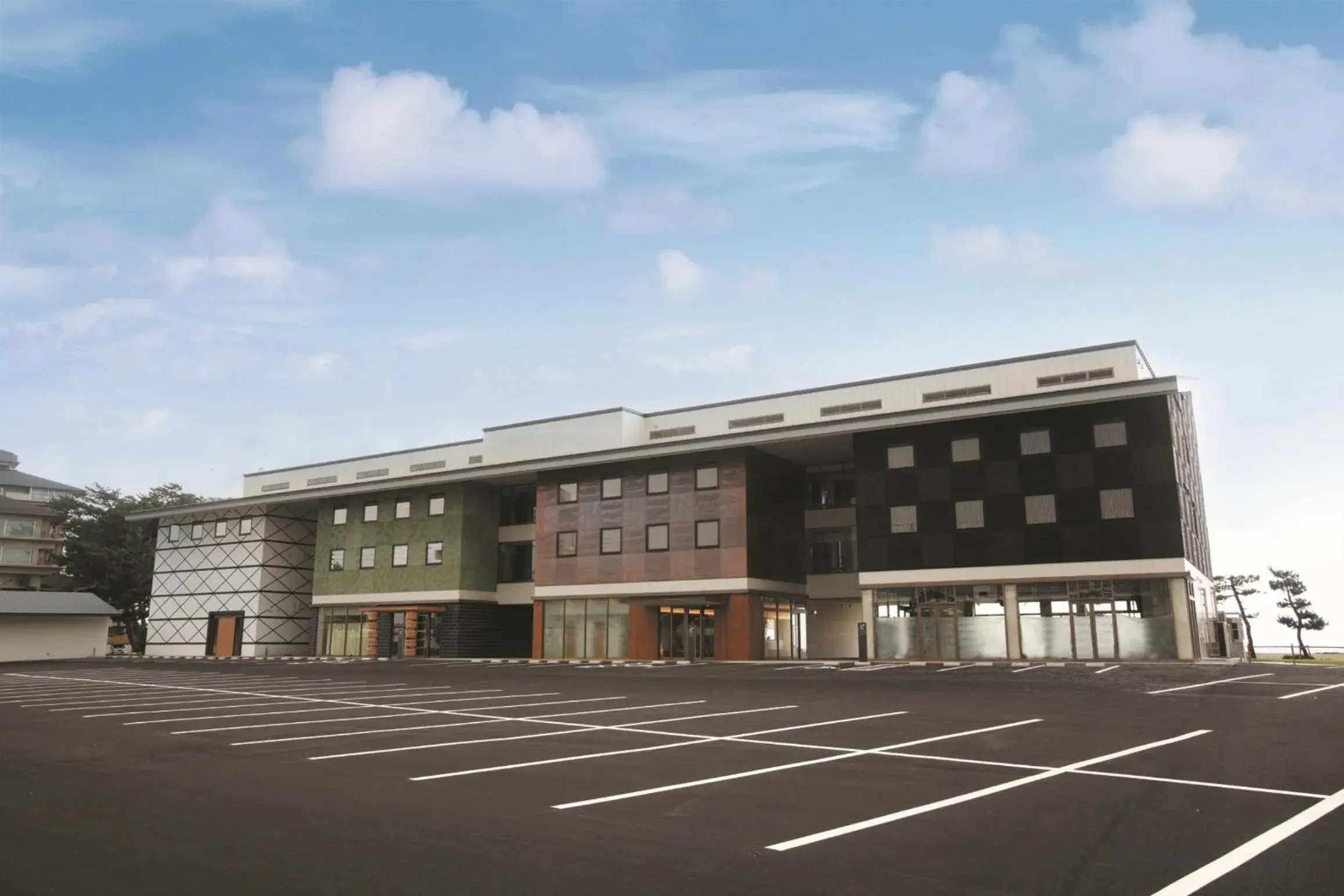 Property building in Bayside Square Kaike Hotel Property building in Bayside Square Kaike Hotel