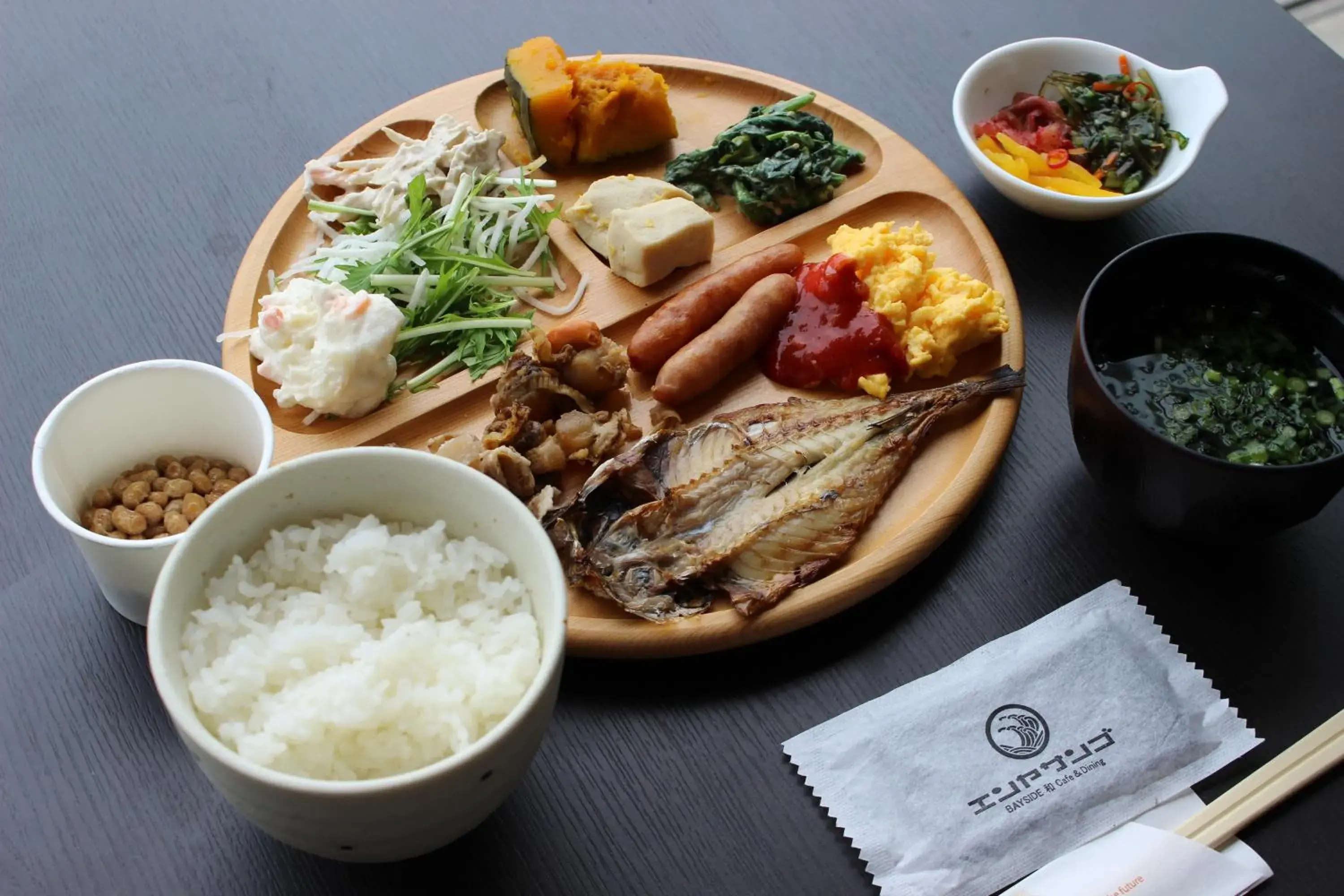 Food in Bayside Square Kaike Hotel Food in Bayside Square Kaike Hotel