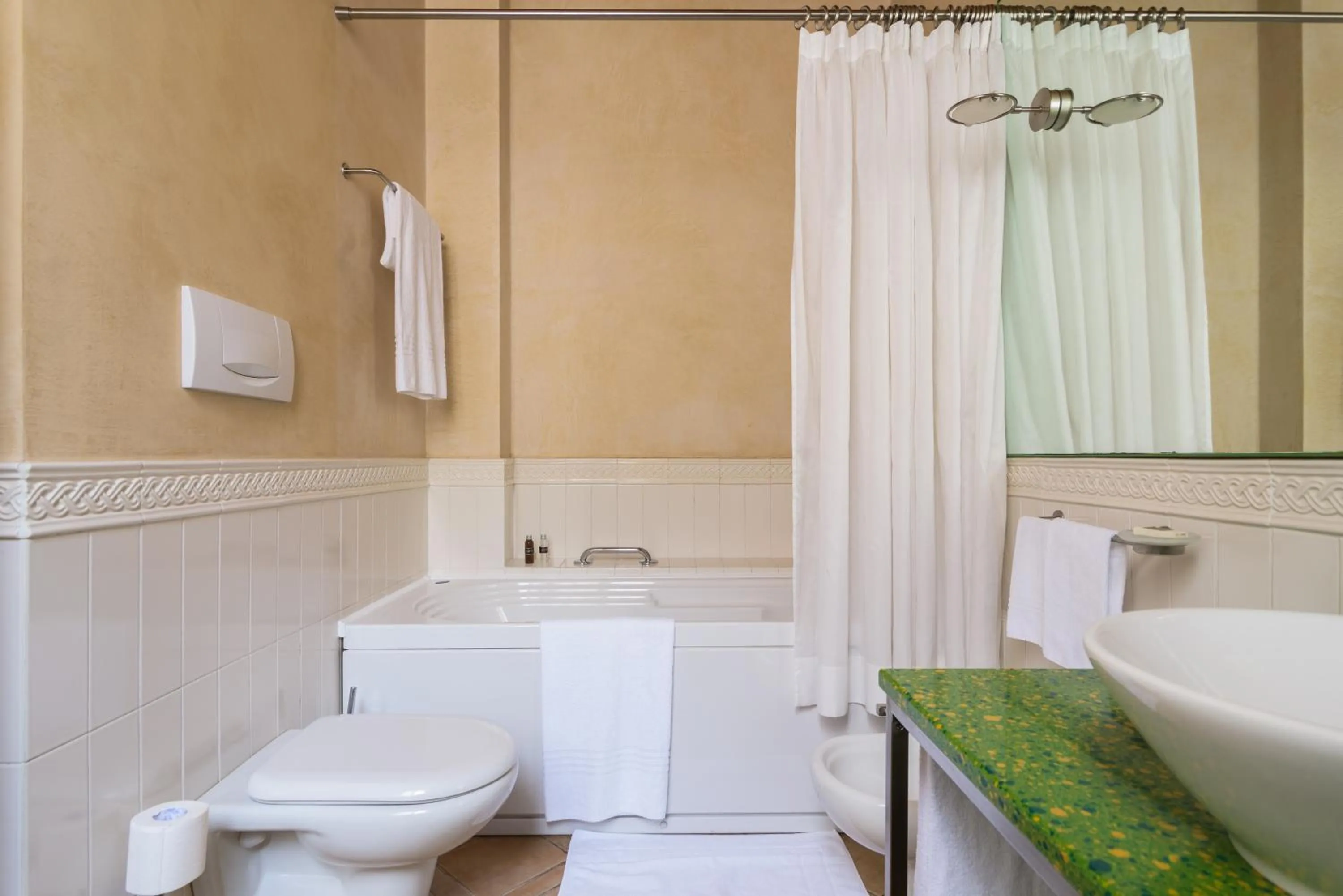 Bathroom in Ascanio Sforza - Suites & Apartments
