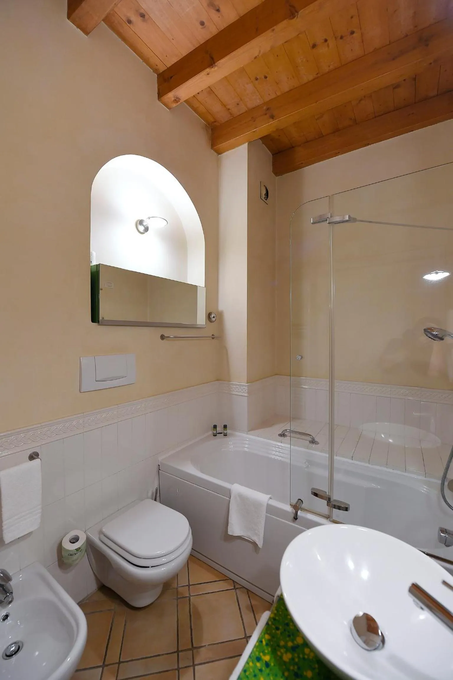 Bathroom in Ascanio Sforza - Suites & Apartments
