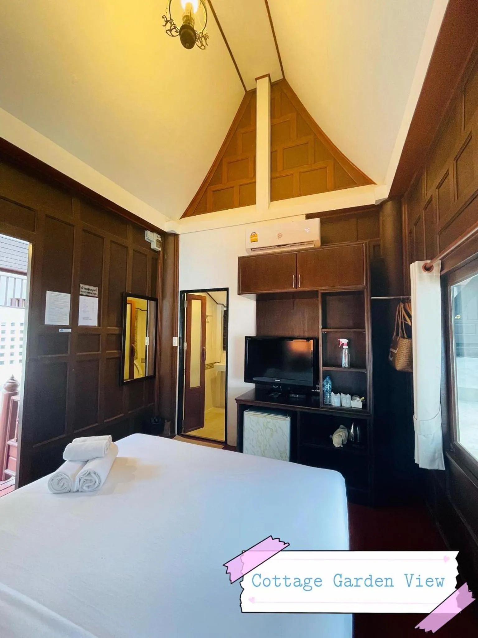 Photo of the whole room, Bed in Vimarn Samed Resort