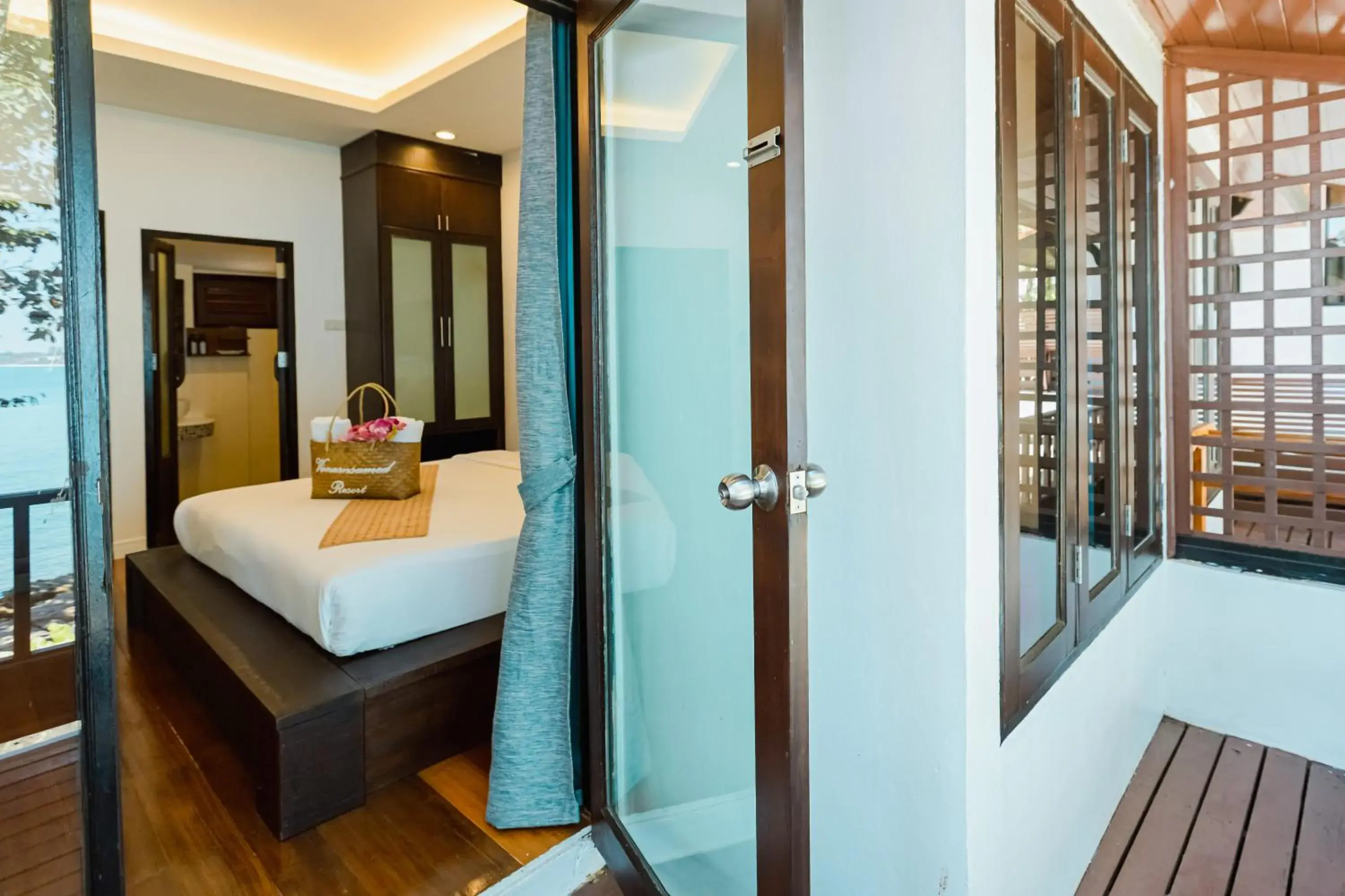 Bedroom, Bed in Vimarn Samed Resort Bedroom, Bed in Vimarn Samed Resort