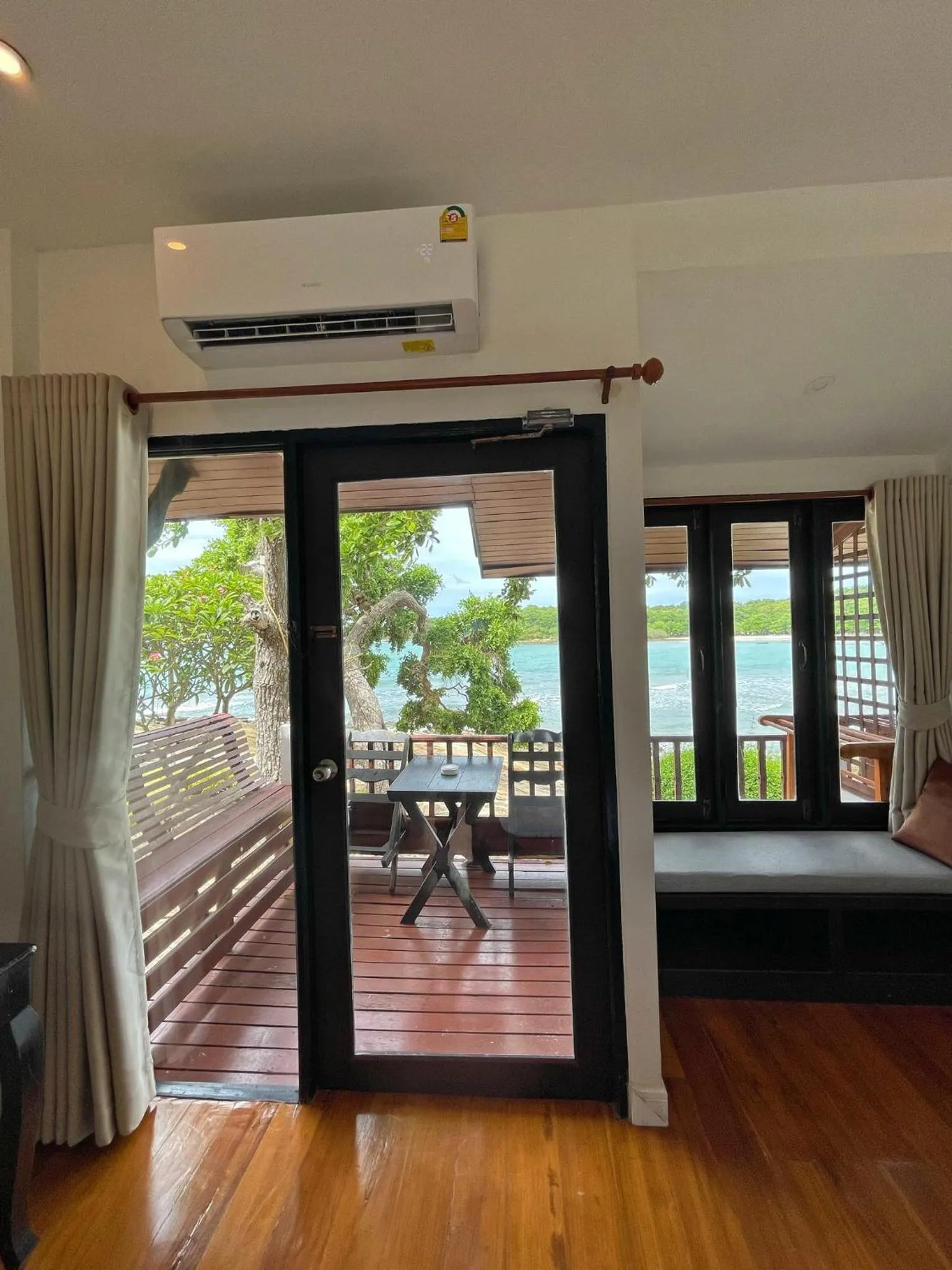 Bed in Vimarn Samed Resort